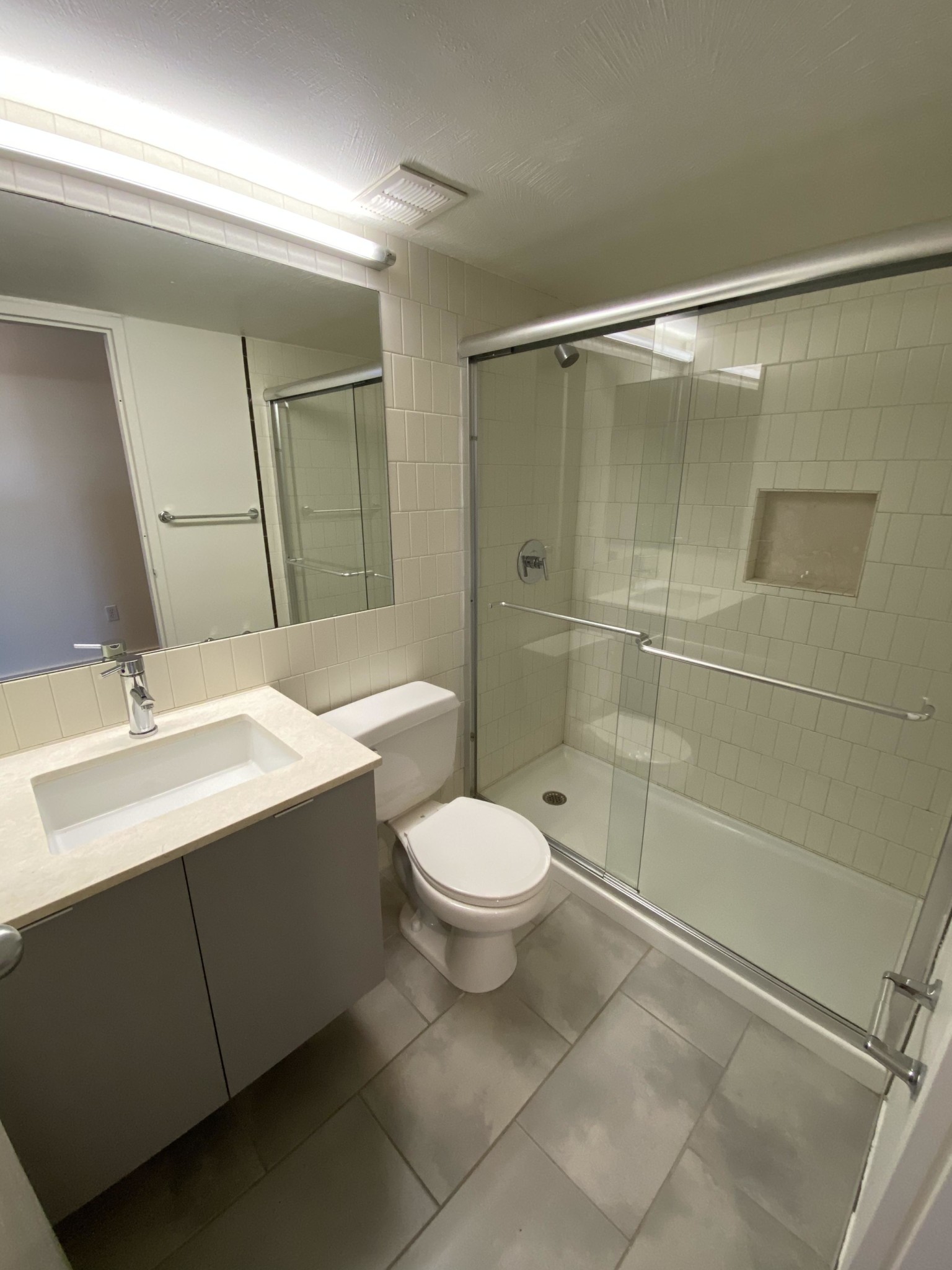 Photos of apartment on Tremont St.,Boston MA 02118