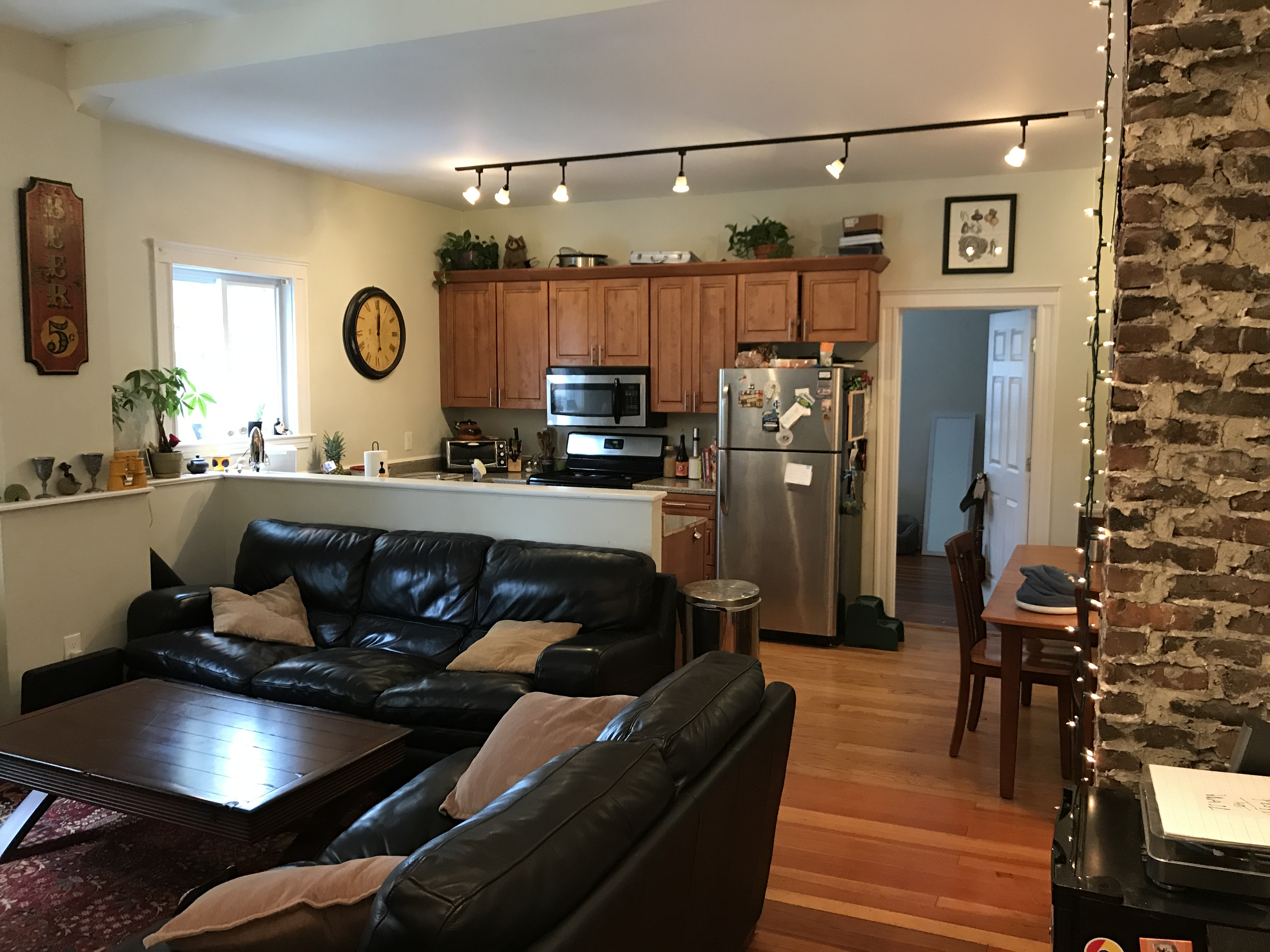 3 bed, 1 bath apartment for rent at 357 Broadway Unit 1, Winter Hill — photo 2 of 8
