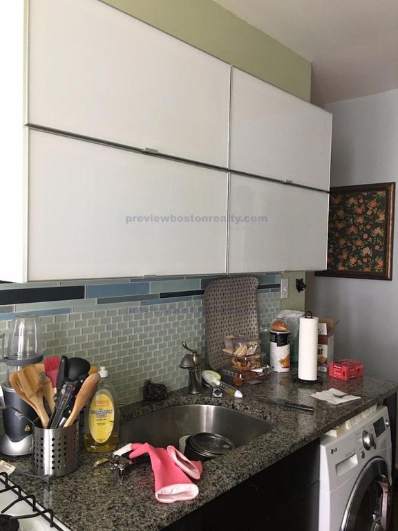 1 bed, 1 bath apartment for rent at 32 Sidlaw Rd Unit 4, Brighton — photo 5 of 10
