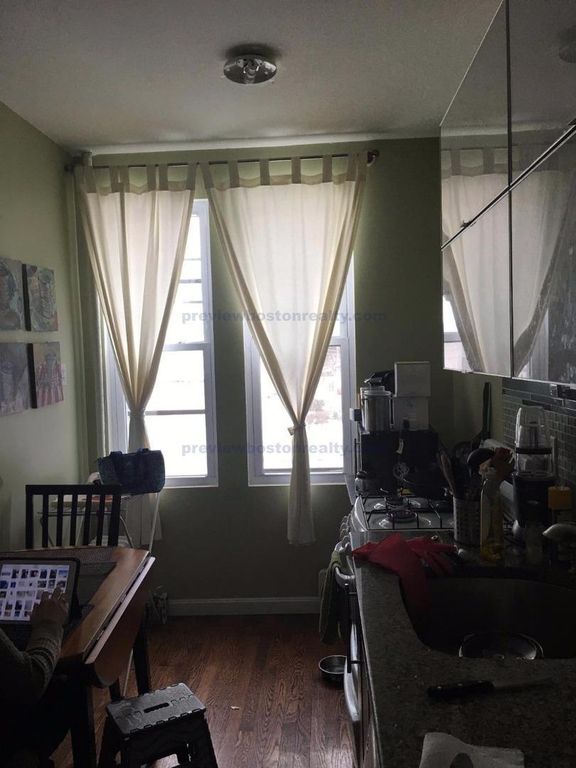 1 bed, 1 bath apartment for rent at 32 Sidlaw Rd Unit 4, Brighton — photo 7 of 10