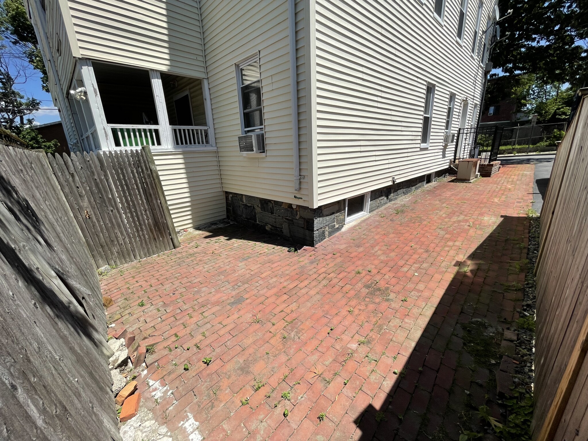 38 Bond St, Winter Hill