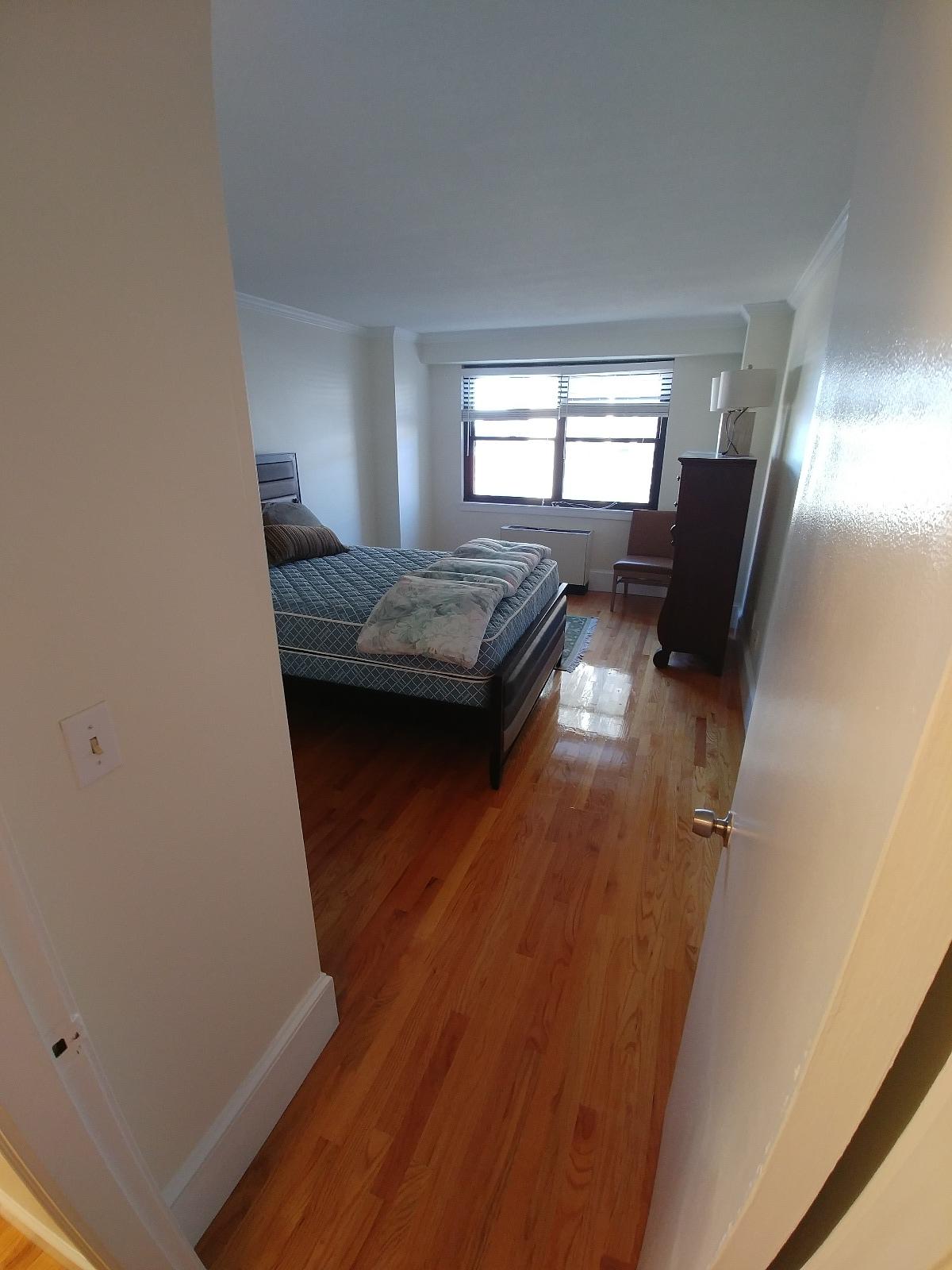 2 Hawthorne Pl, West End