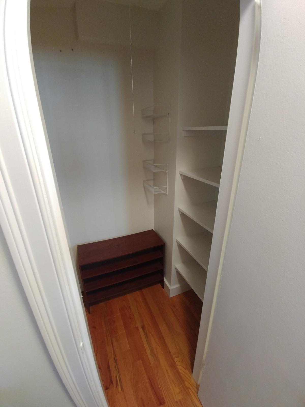 2 Hawthorne Pl, West End