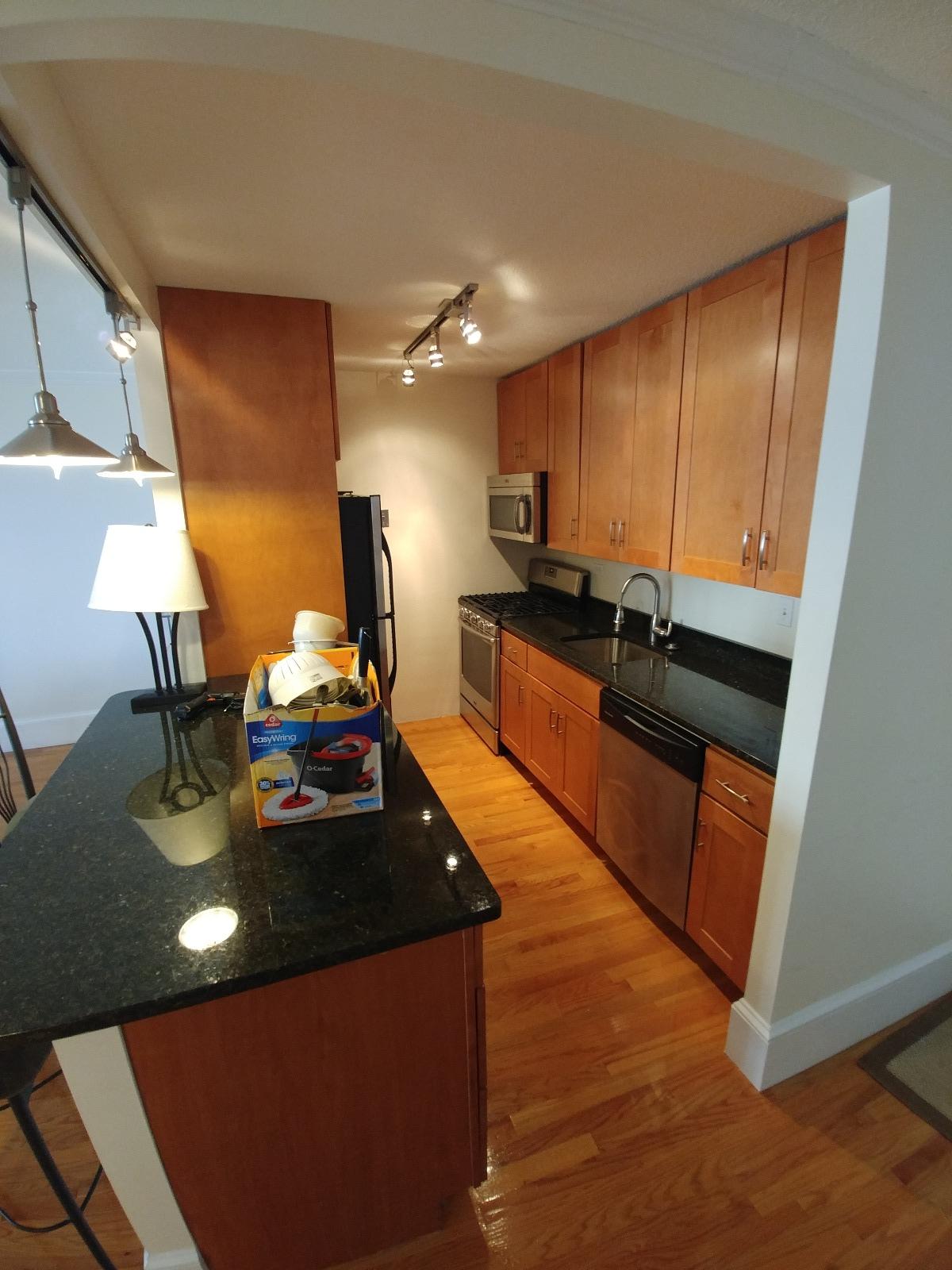 2 Hawthorne Pl, West End