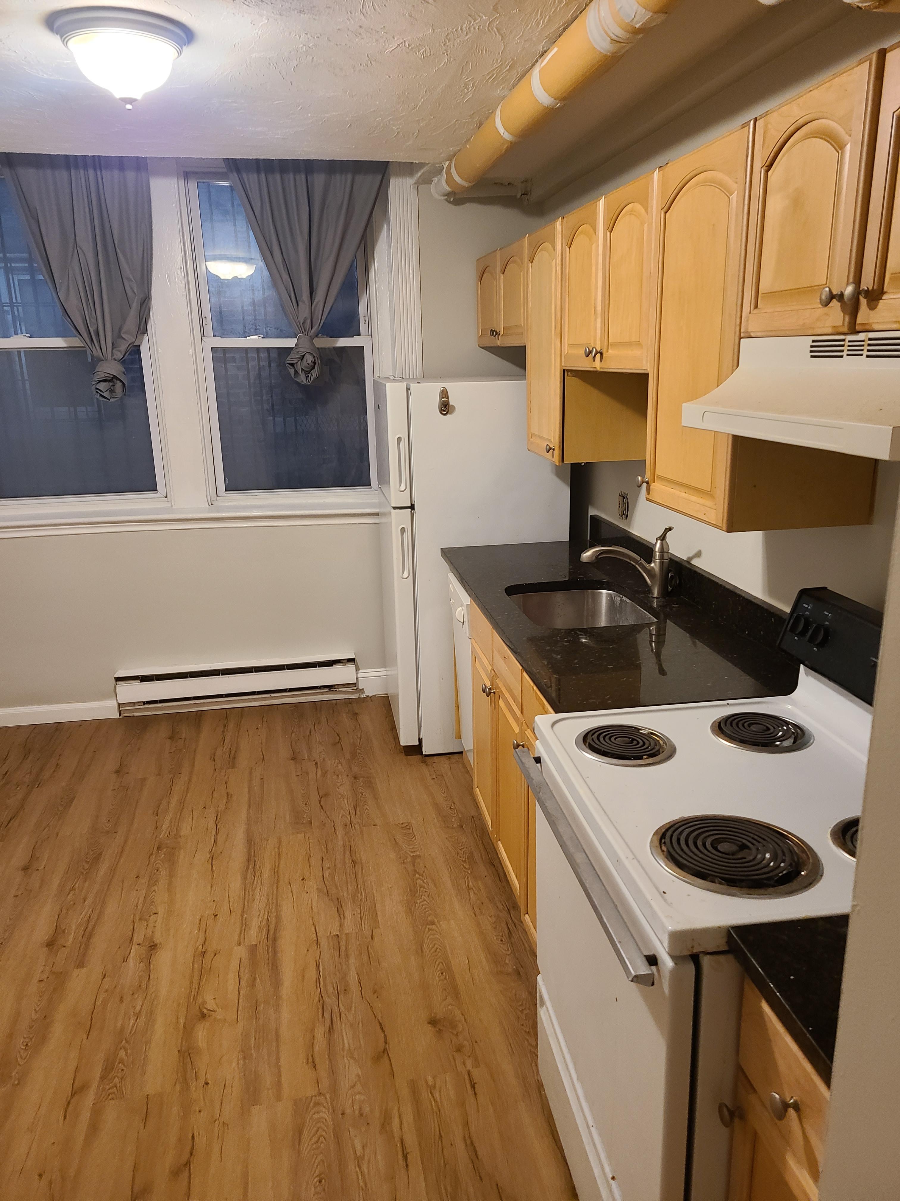 4 bed, 2 bath apartment for rent at 37 Hemenway St Unit 51, Fenway — photo 18 of 33