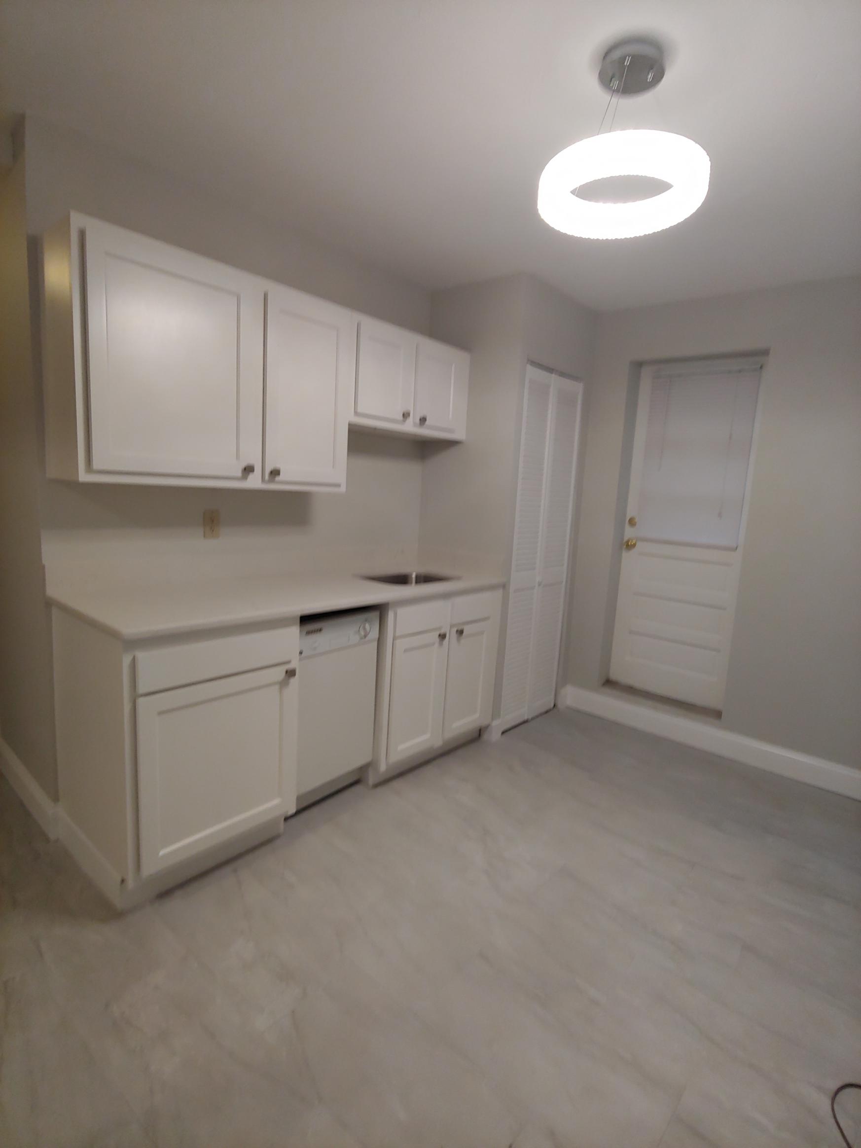 1 split bed, 1 bath apartment for rent at 224 Hanover St Unit 3, North End — photo 5 of 9