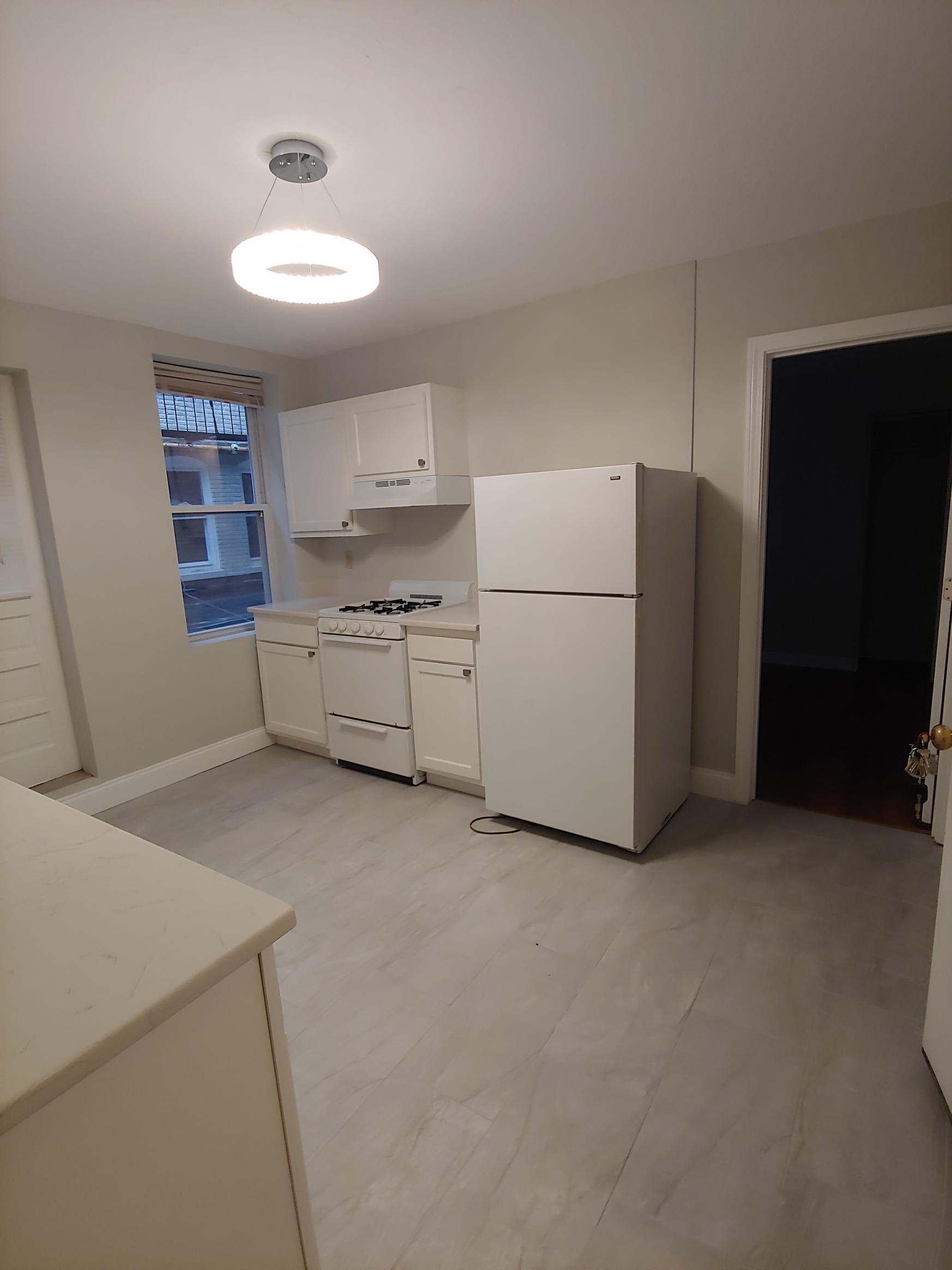 1 split bed, 1 bath apartment for rent at 224 Hanover St Unit 3, North End — photo 6 of 9