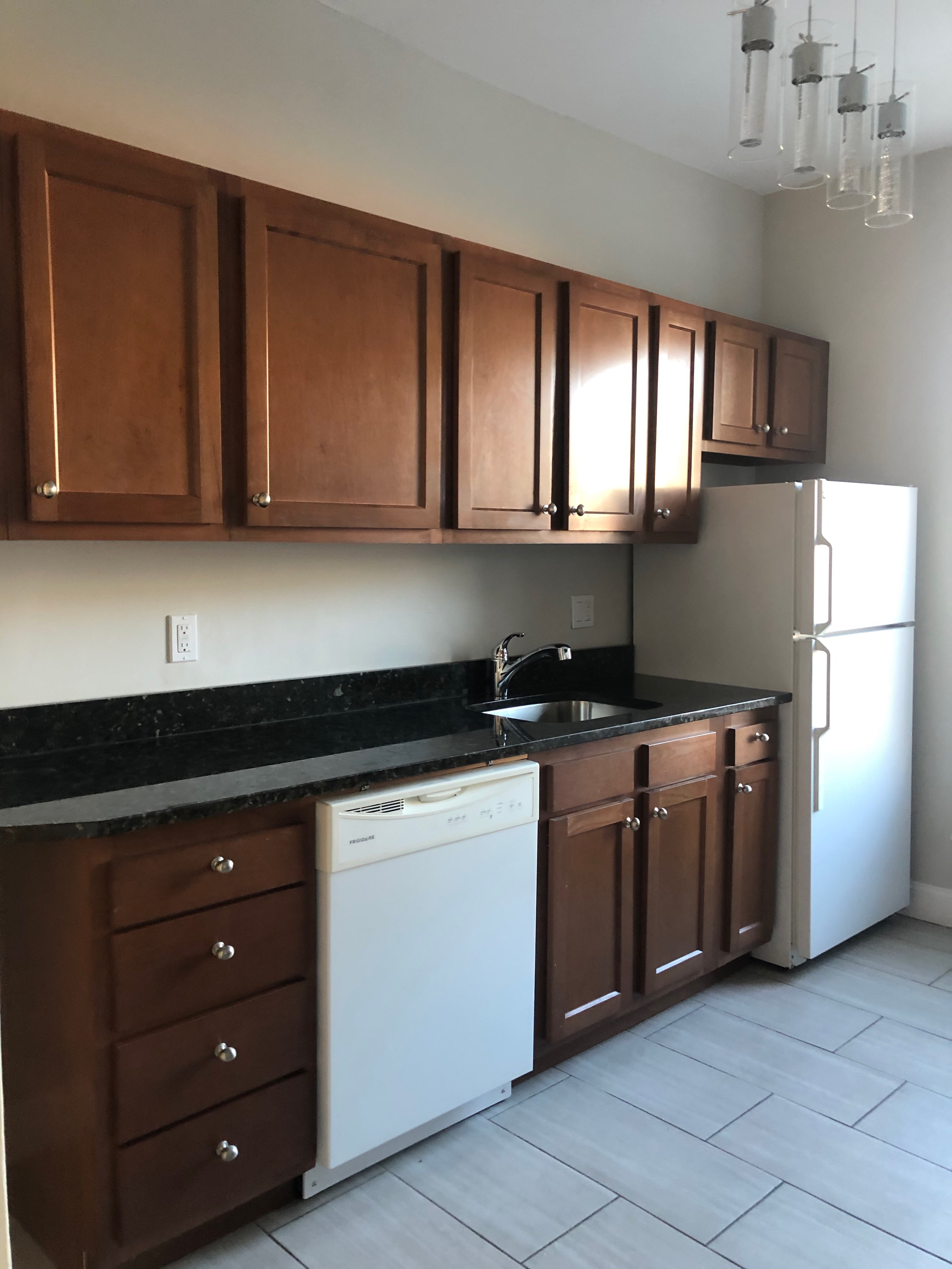 4 bed, 2 bath apartment for rent at 4 Farrington Ave Unit 12, Allston — photo 1 of 23