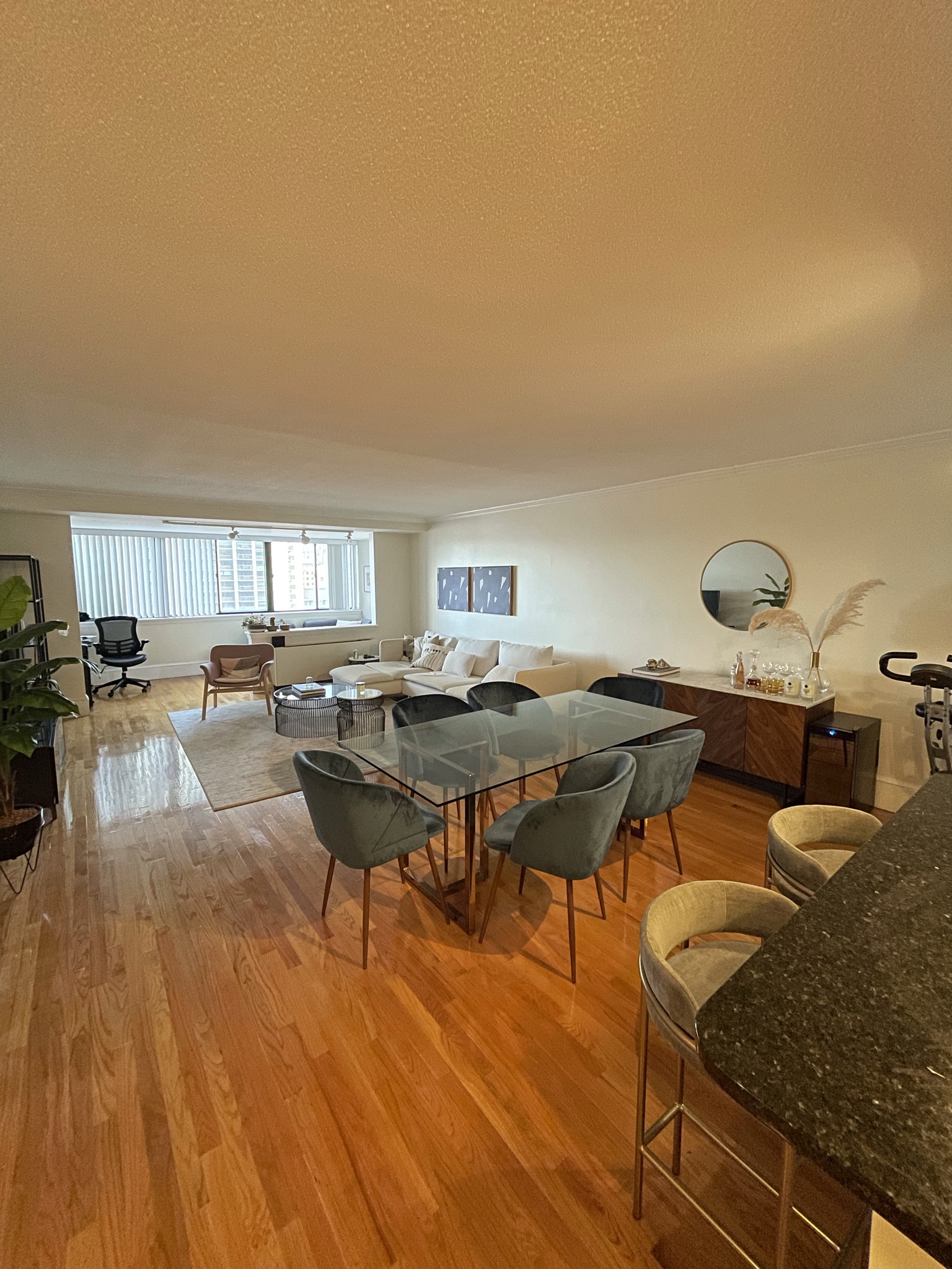 2 Hawthorne Pl, West End