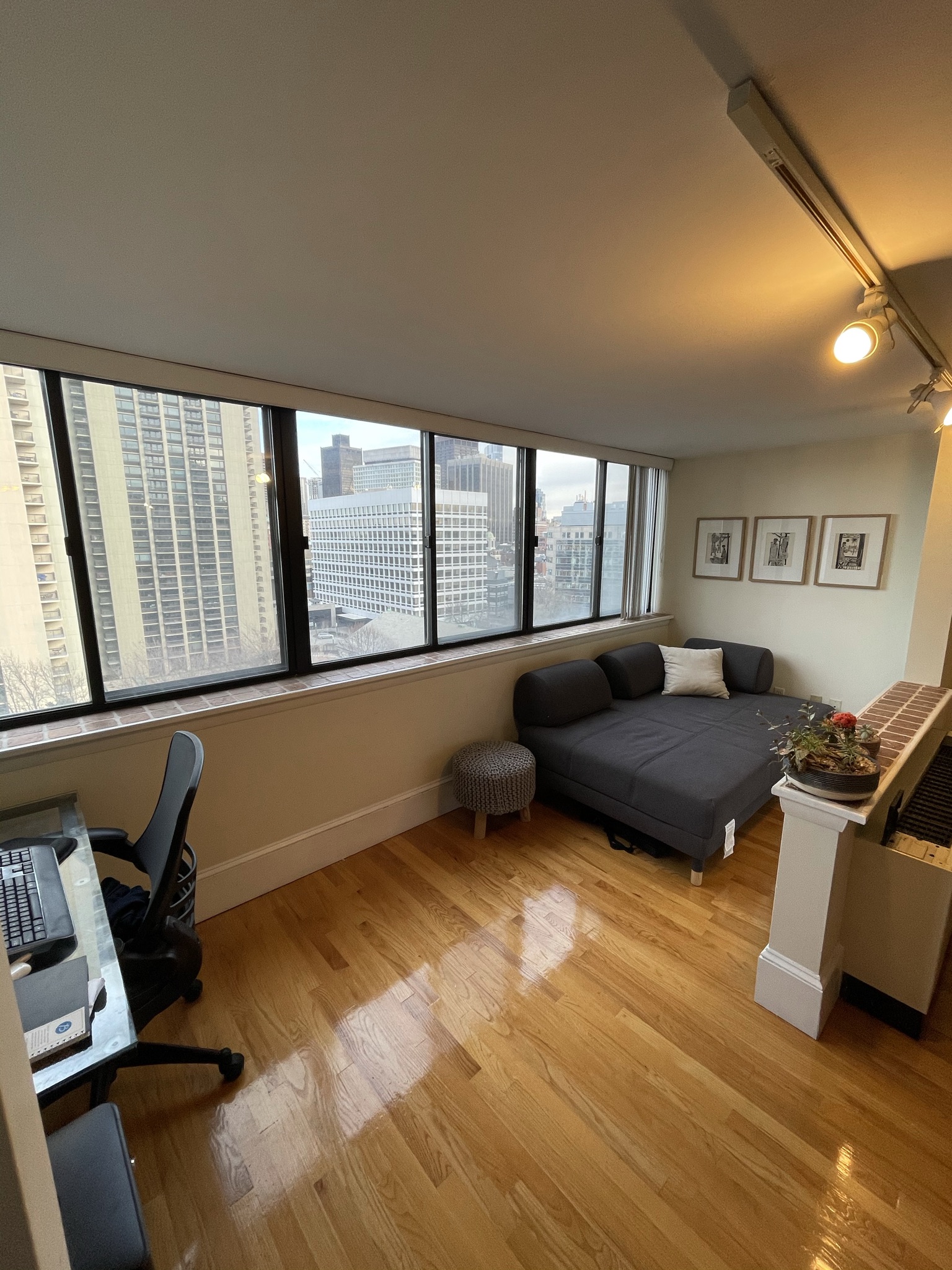 2 Hawthorne Pl, West End