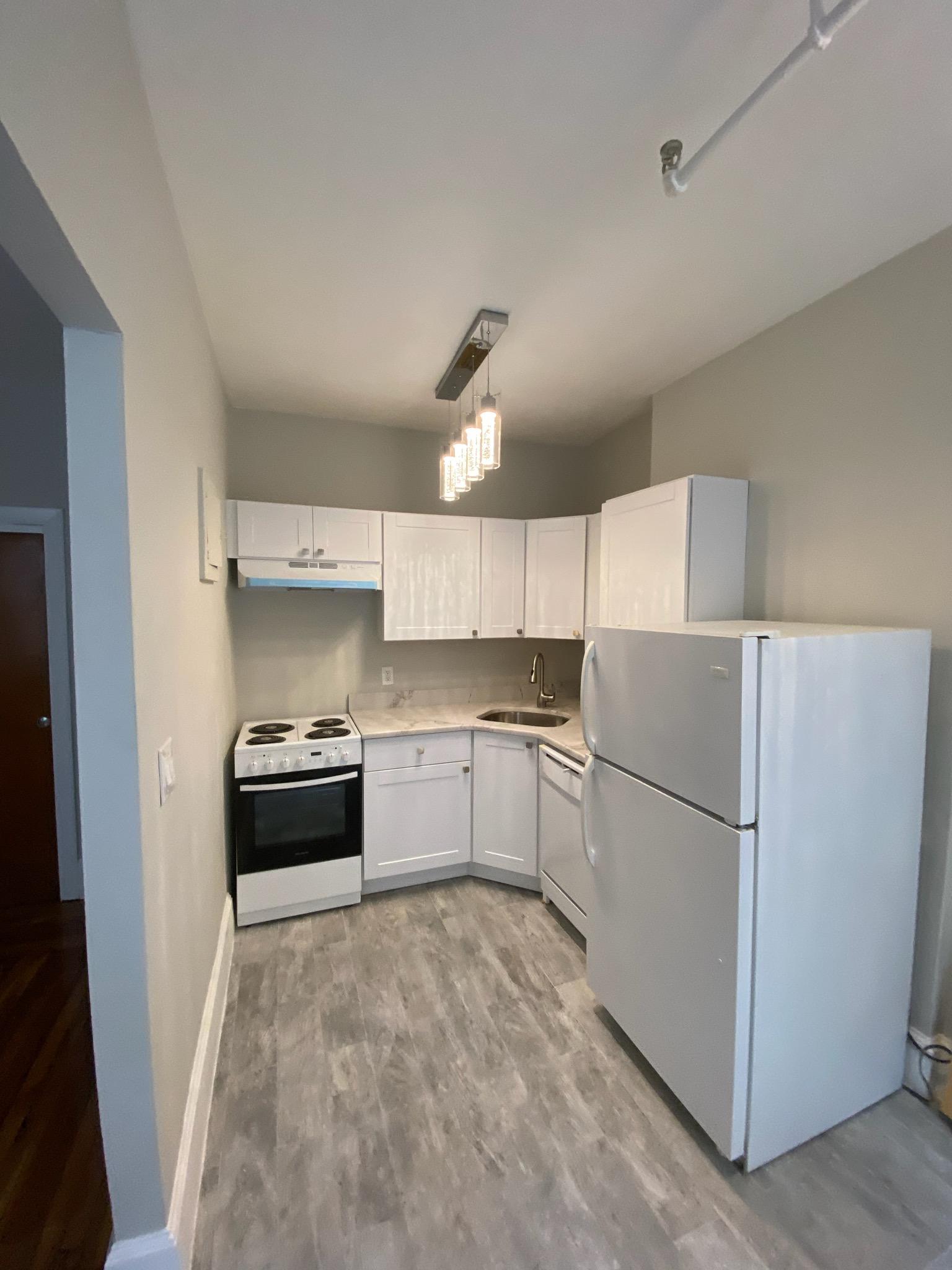 1 bed, 1 bath apartment for rent at 1082 Commonwealth Ave Unit 2, Allston — photo 2 of 9