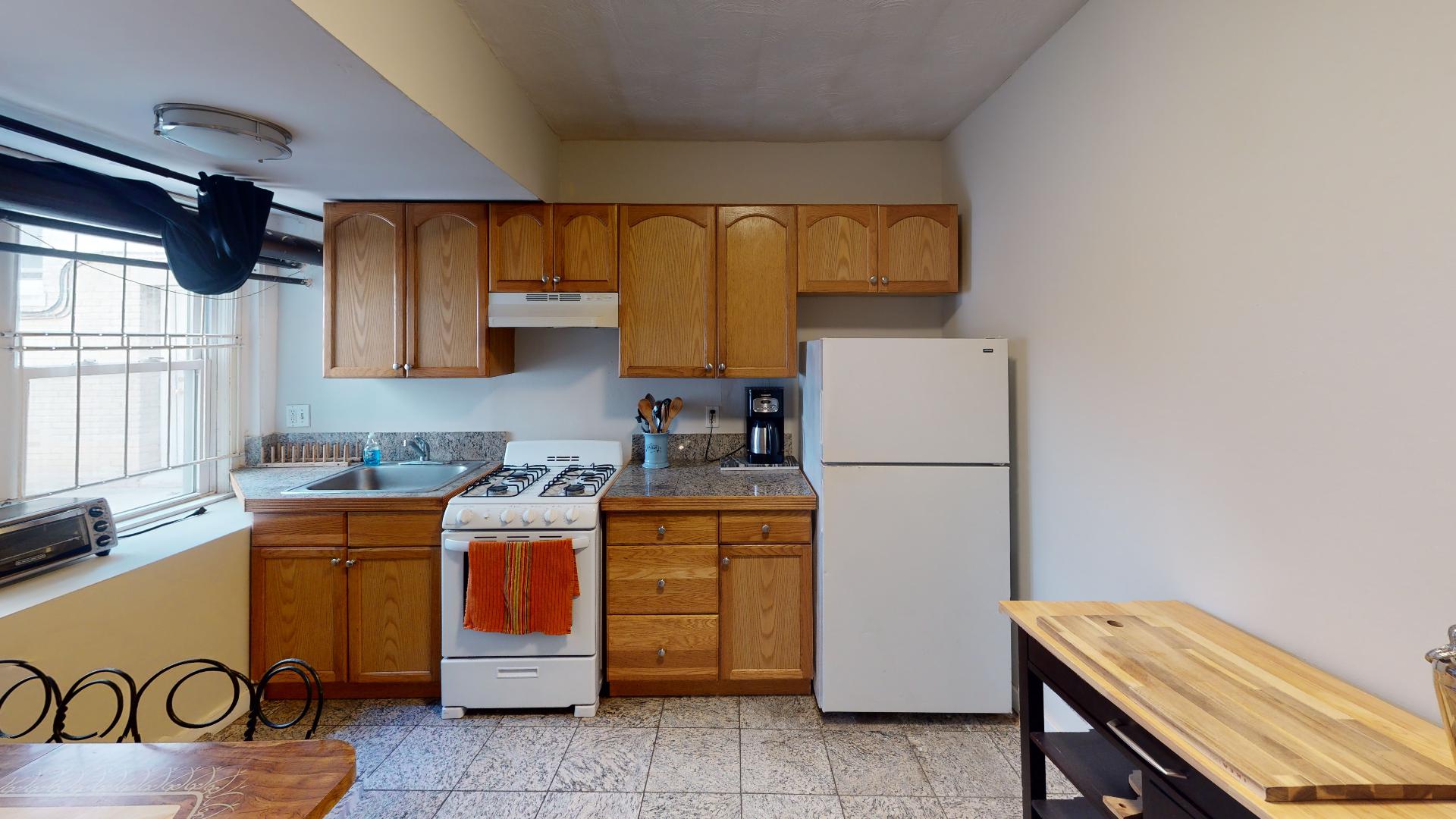 2 bed, 1 bath apartment for rent at 325 Summit Ave Unit 16, Brighton — photo 5 of 22
