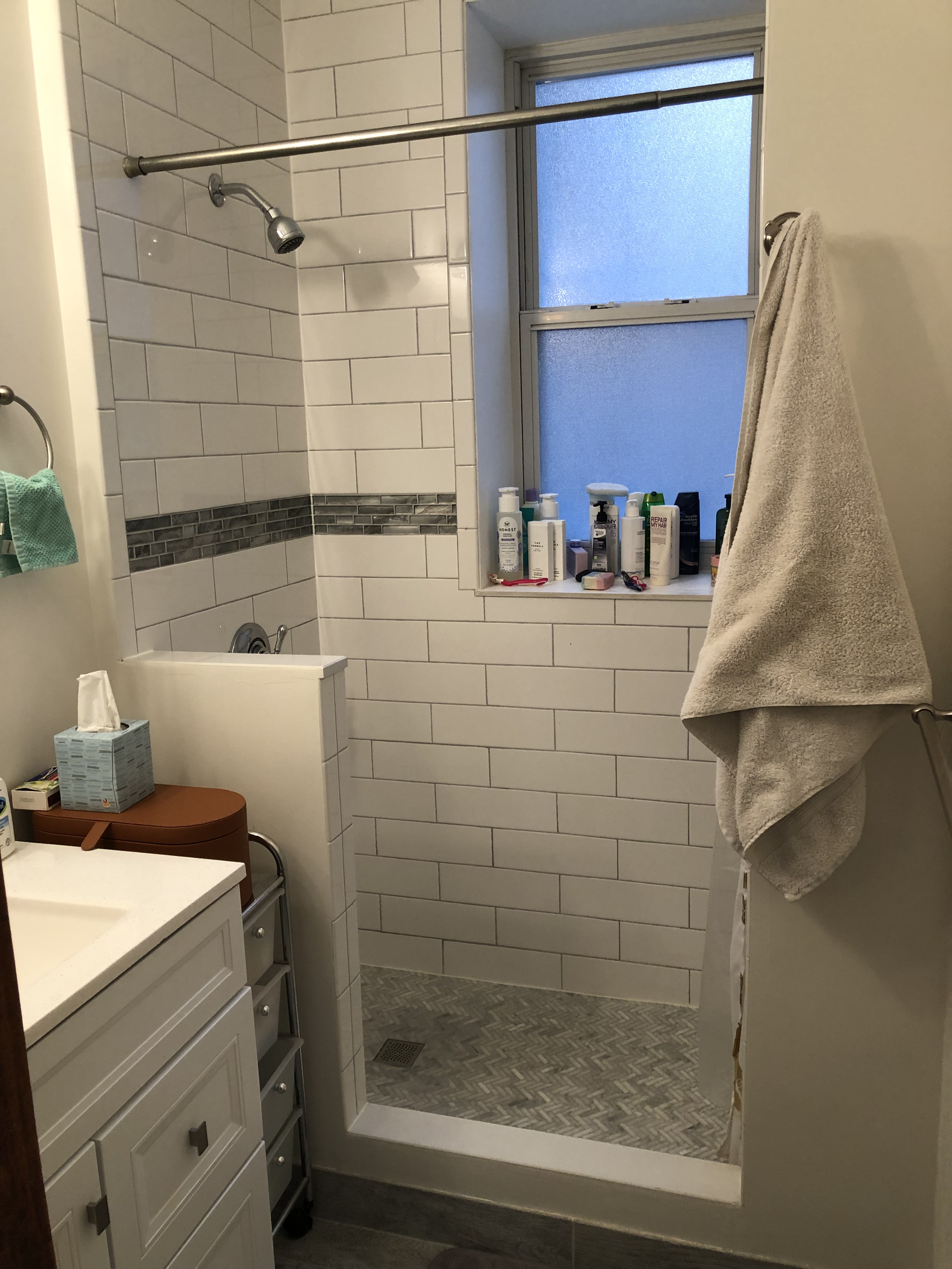 3 bed, 1 bath apartment for rent at 7 Farrington Ave Unit 2, Allston — photo 7 of 9