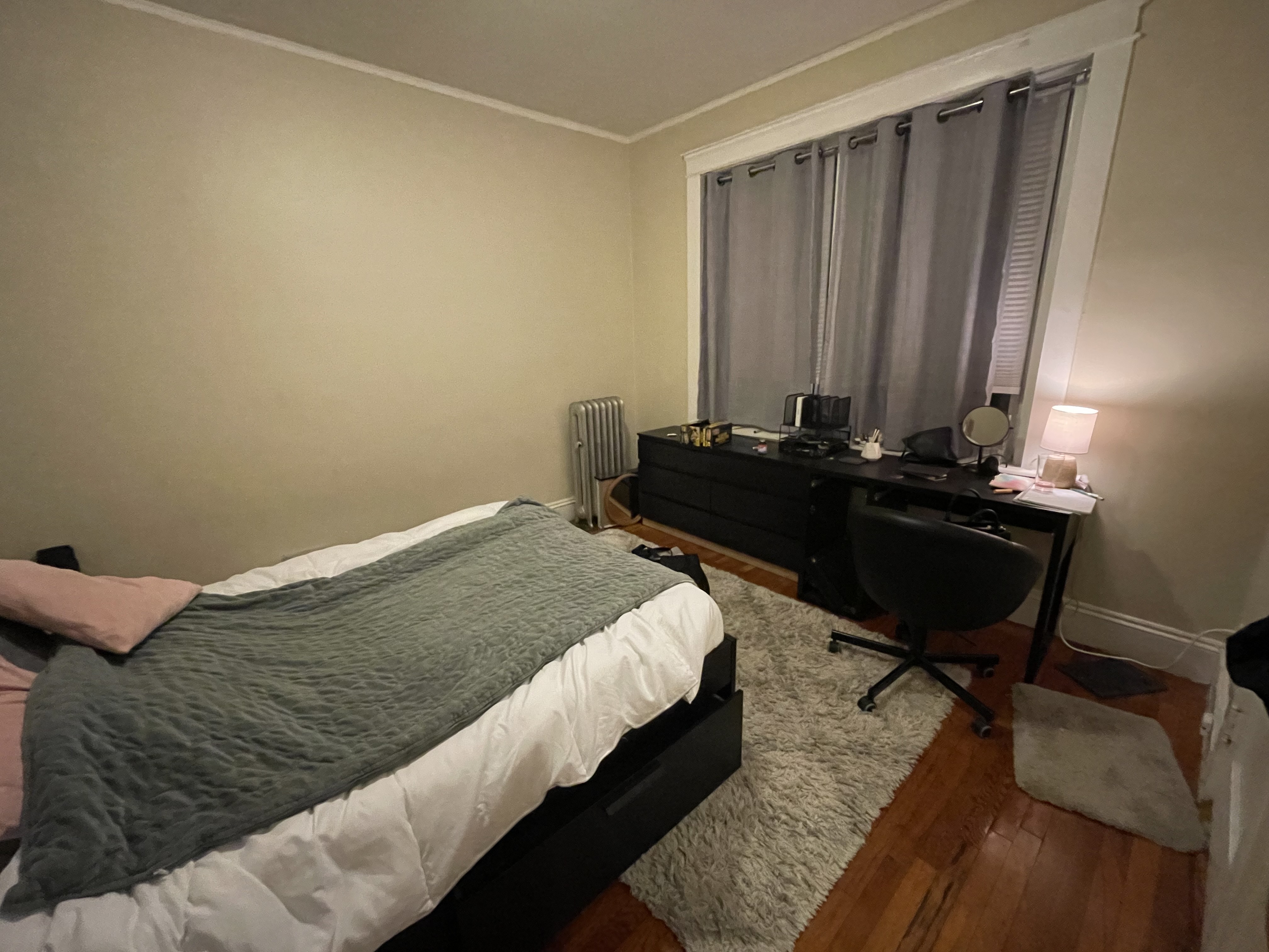 1 split bed, 1 bath apartment for rent at 1195 Commonwealth Ave Unit 20, Allston — photo 4 of 7