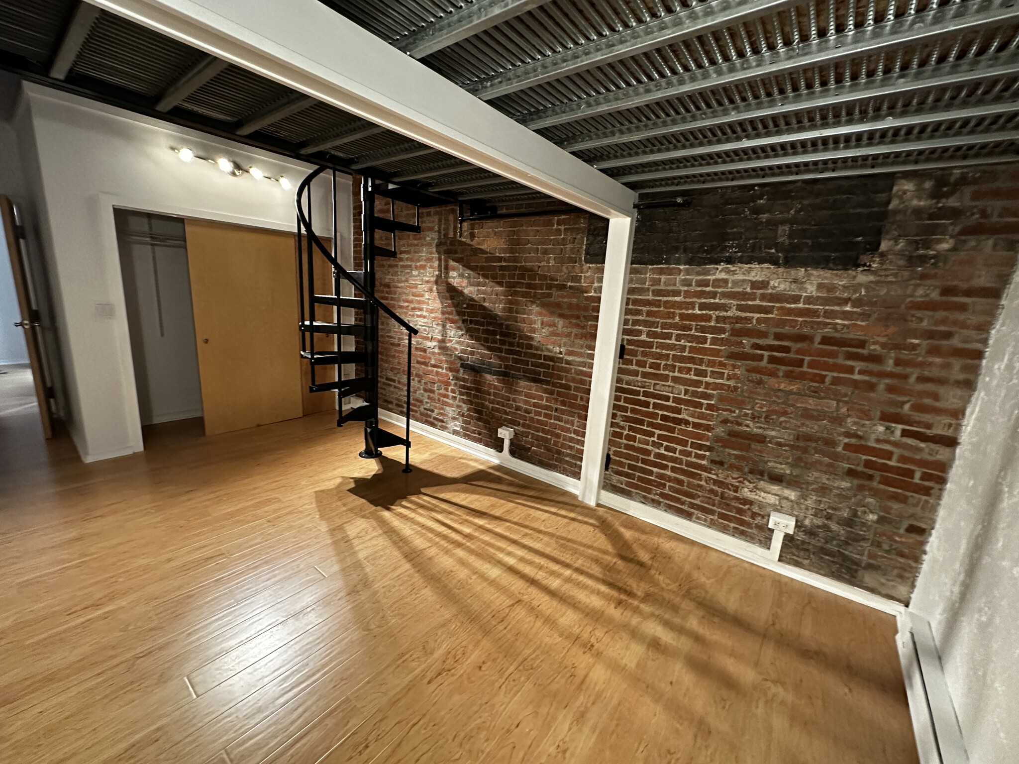 254 Friend St, North End