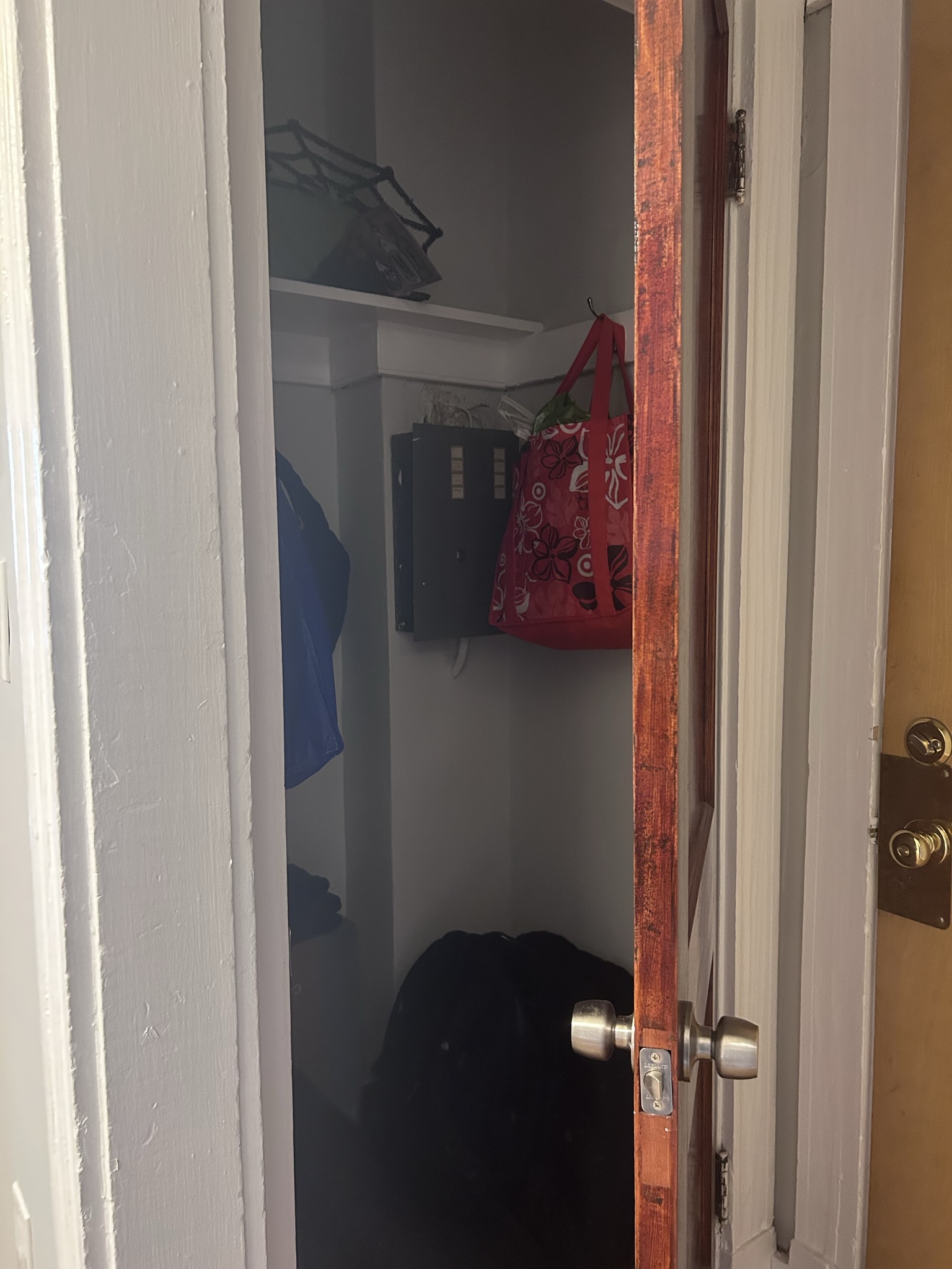 8 Farrington Ave, Allston