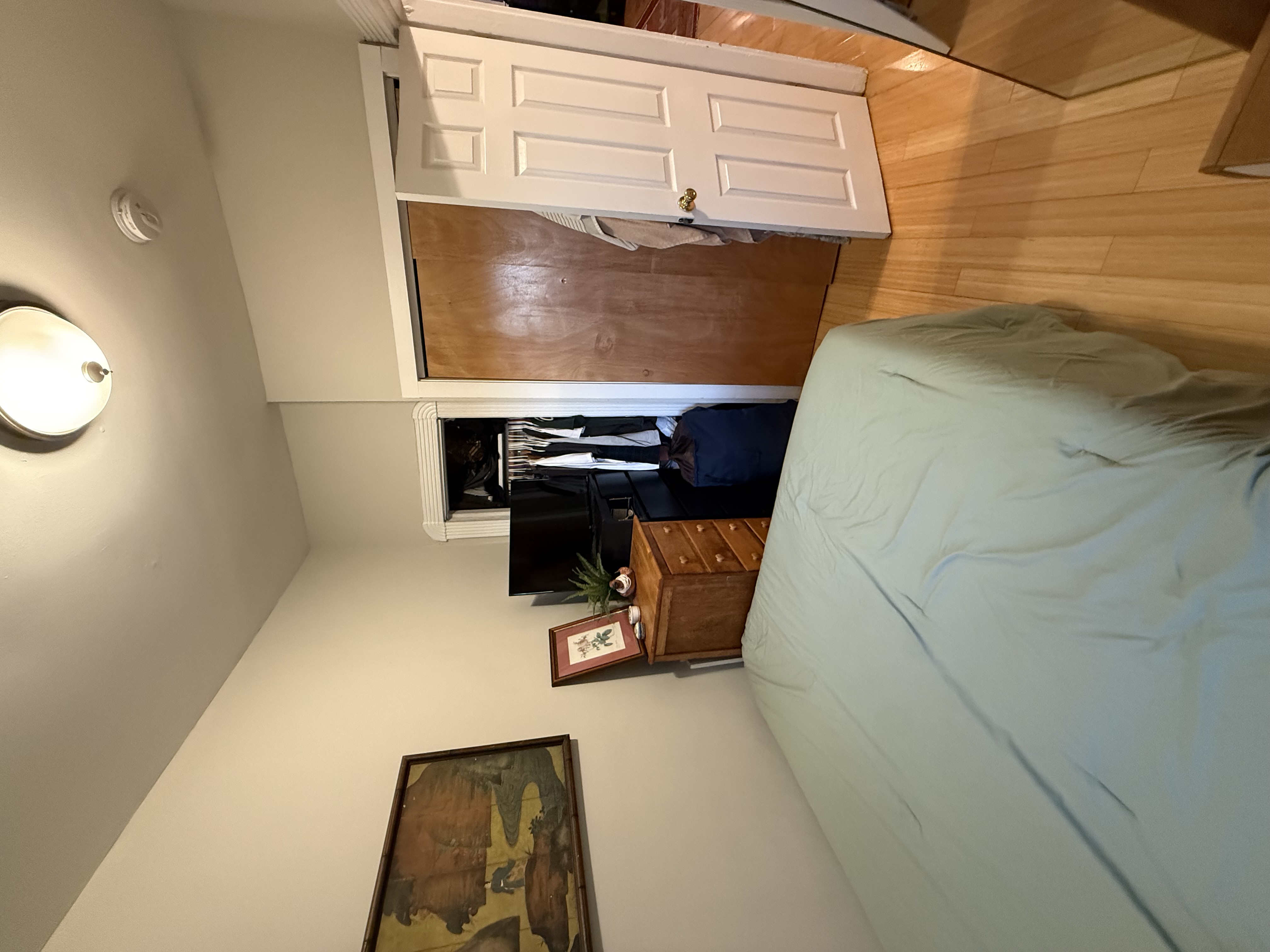 Listing featured image