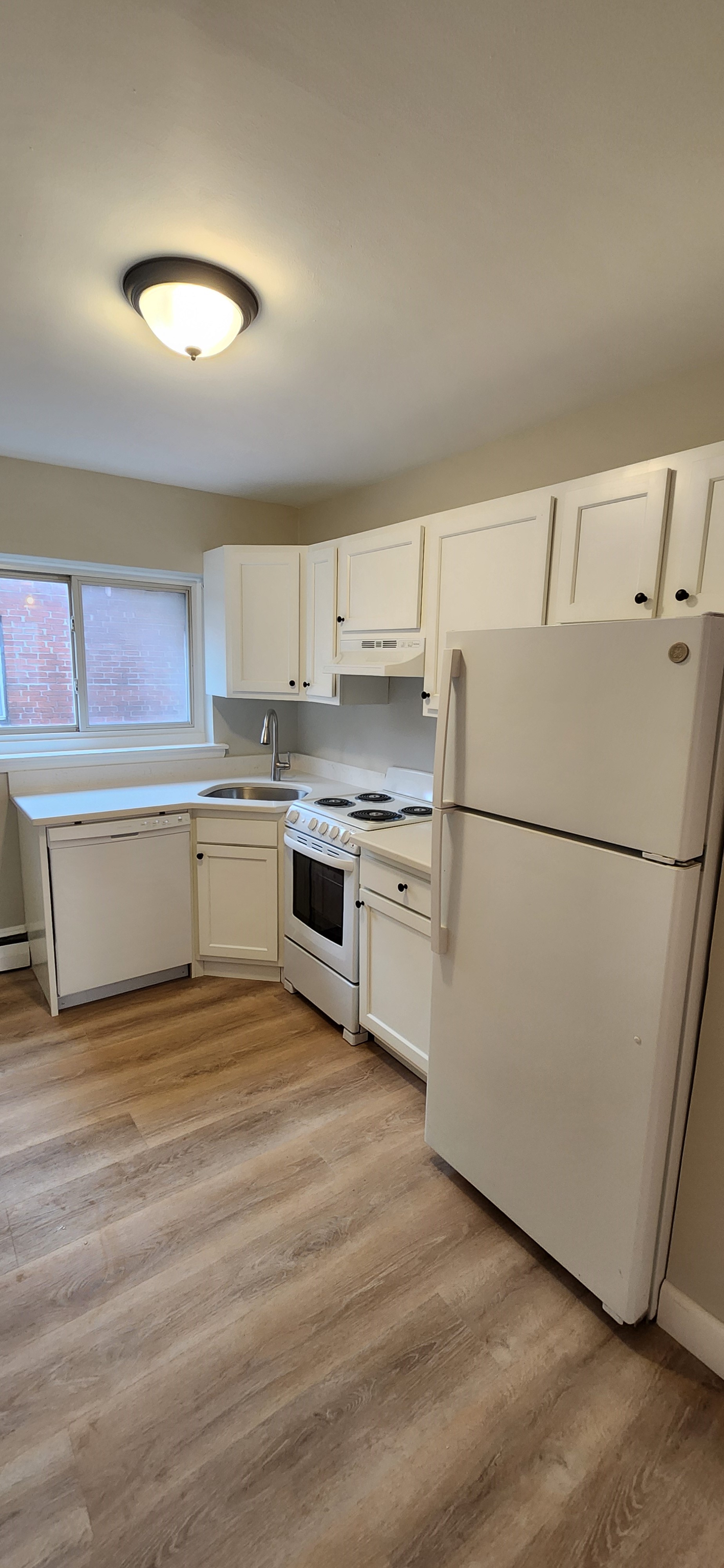 Photos of apartment on Chiswick Rd.,Boston MA 02135