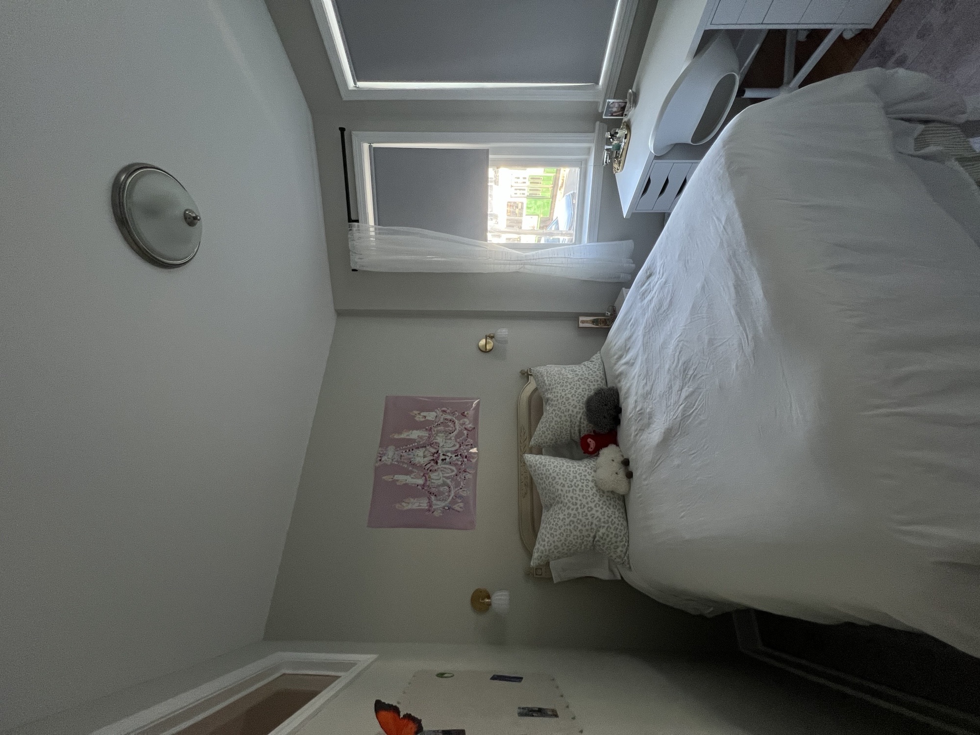 Photos of apartment on Commonwealth Ave.,Boston MA 02134