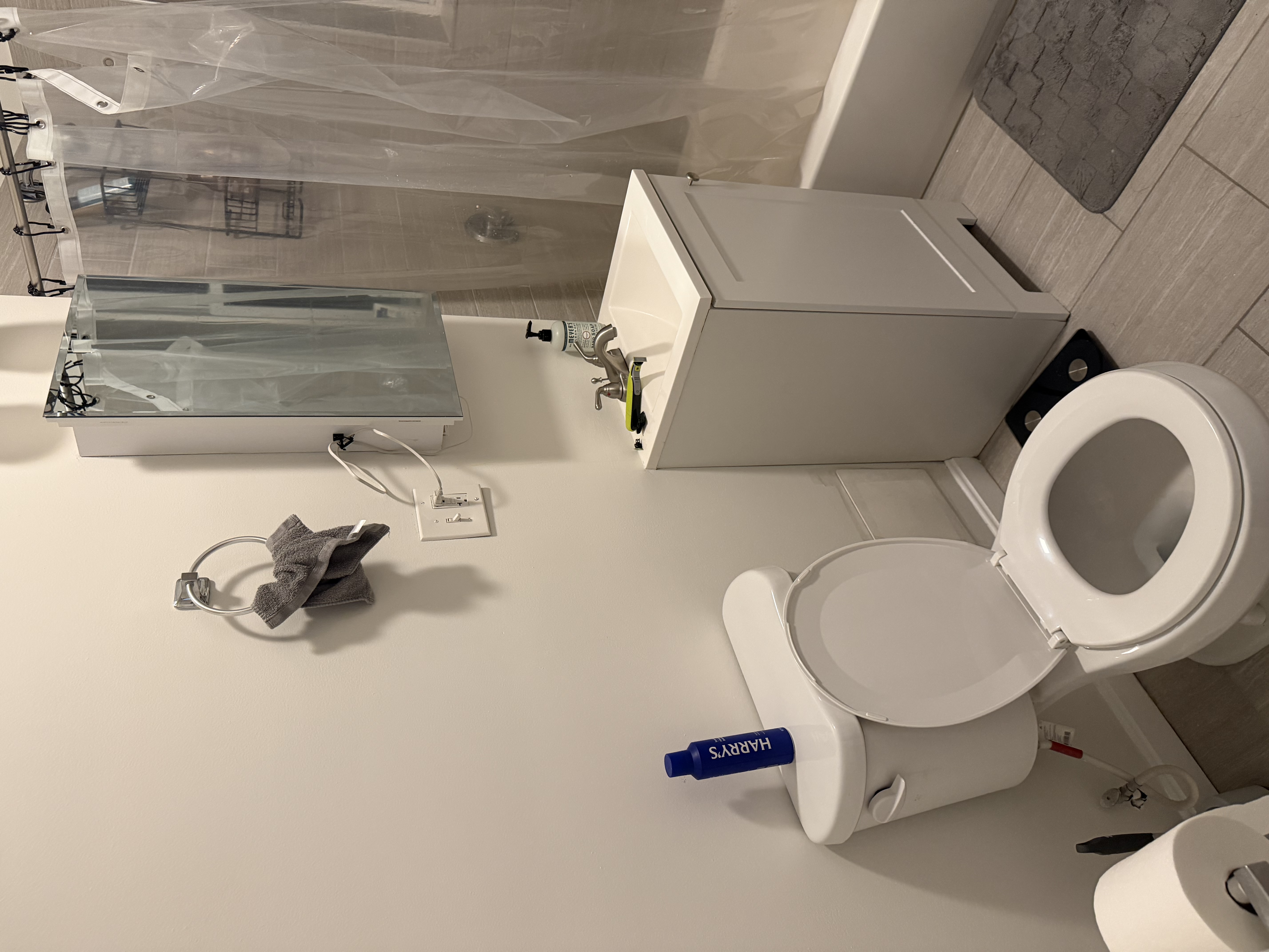 Photos of apartment on Commonwealth Ave.,Boston MA 