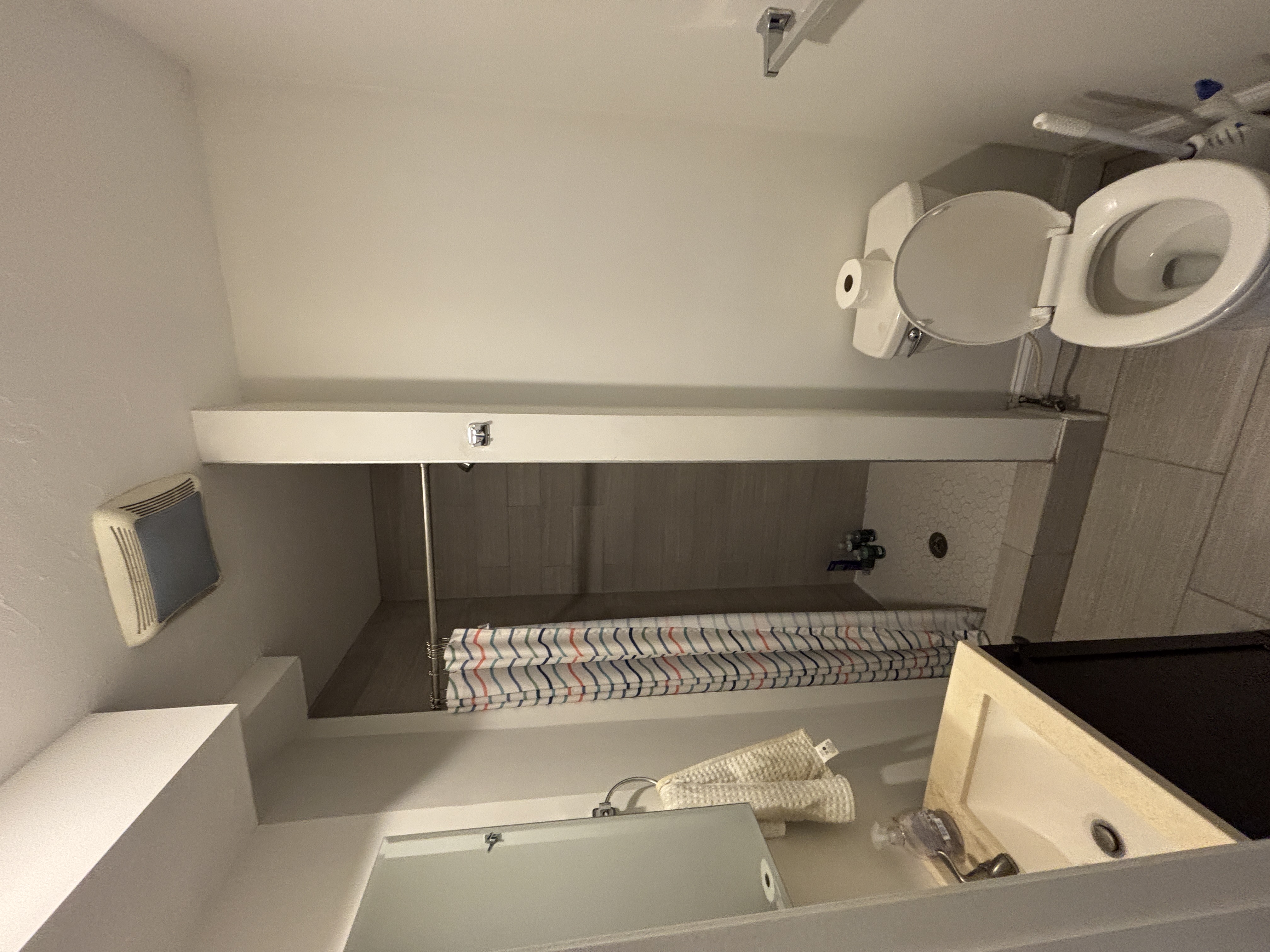 Photos of apartment on Hanover St.,Boston MA 02113