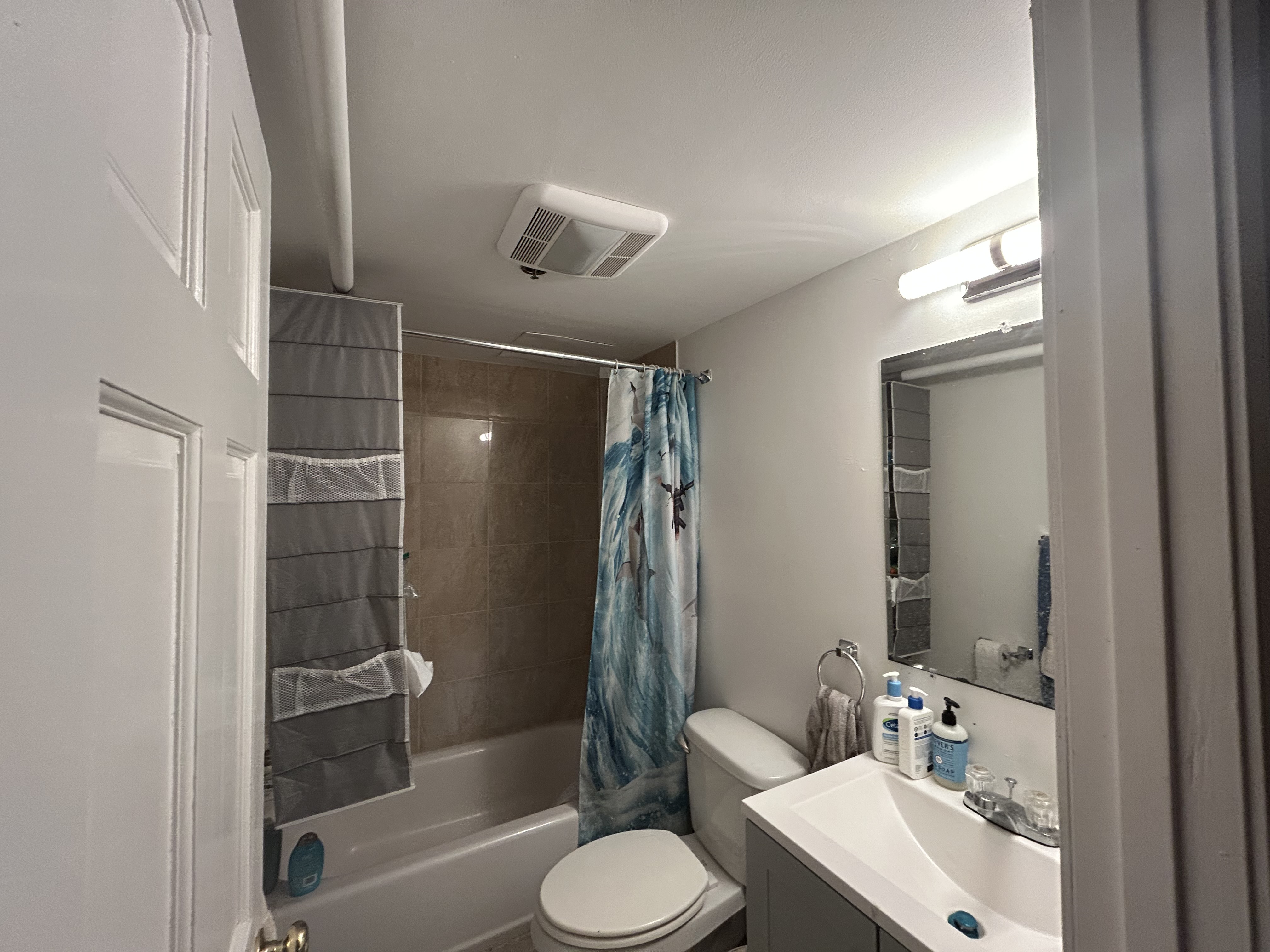 Photos of apartment on Commonwealth Ave.,Boston MA 02134