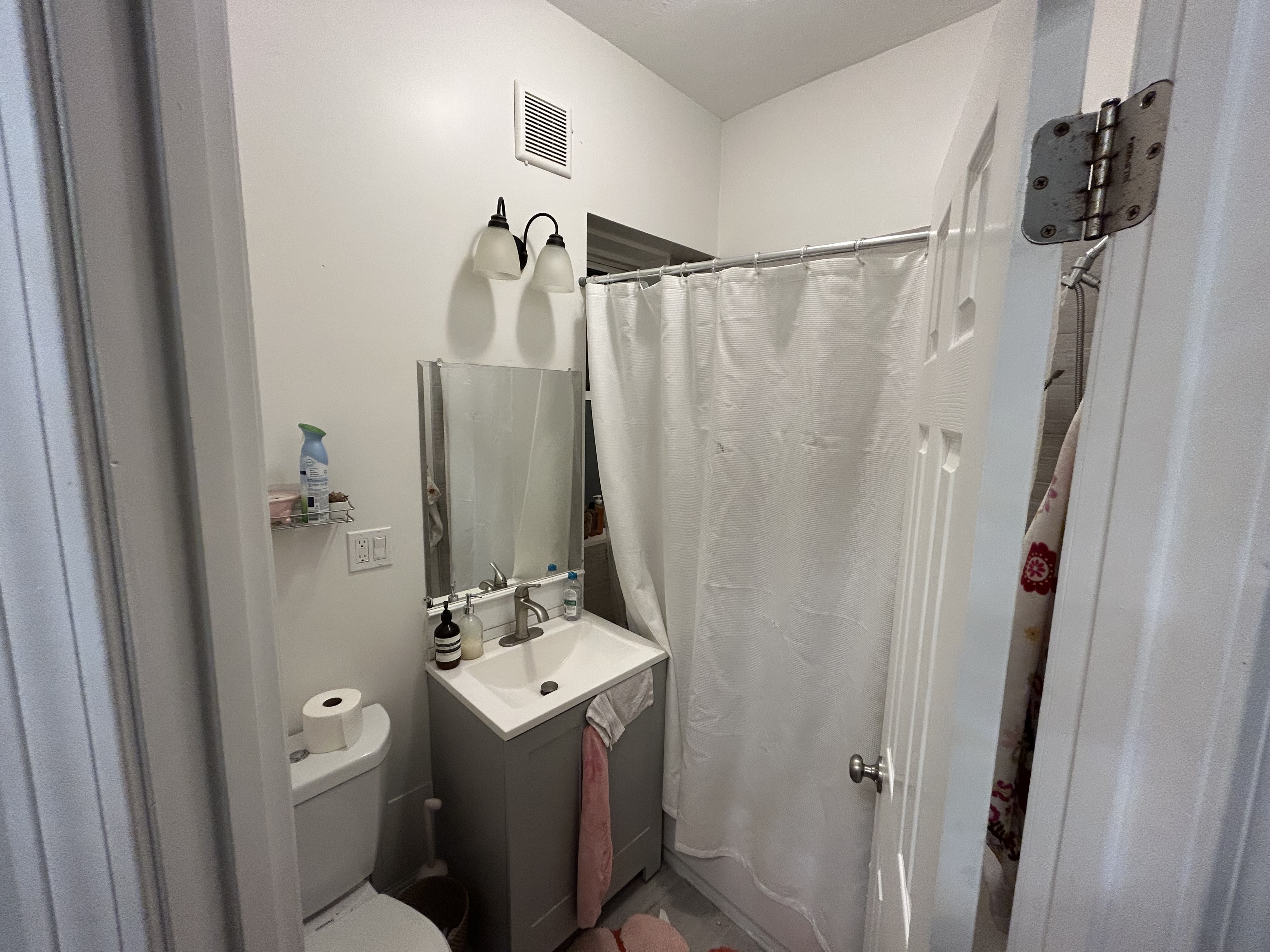 Photos of apartment on Commonwealth Ave.,Boston MA 02134