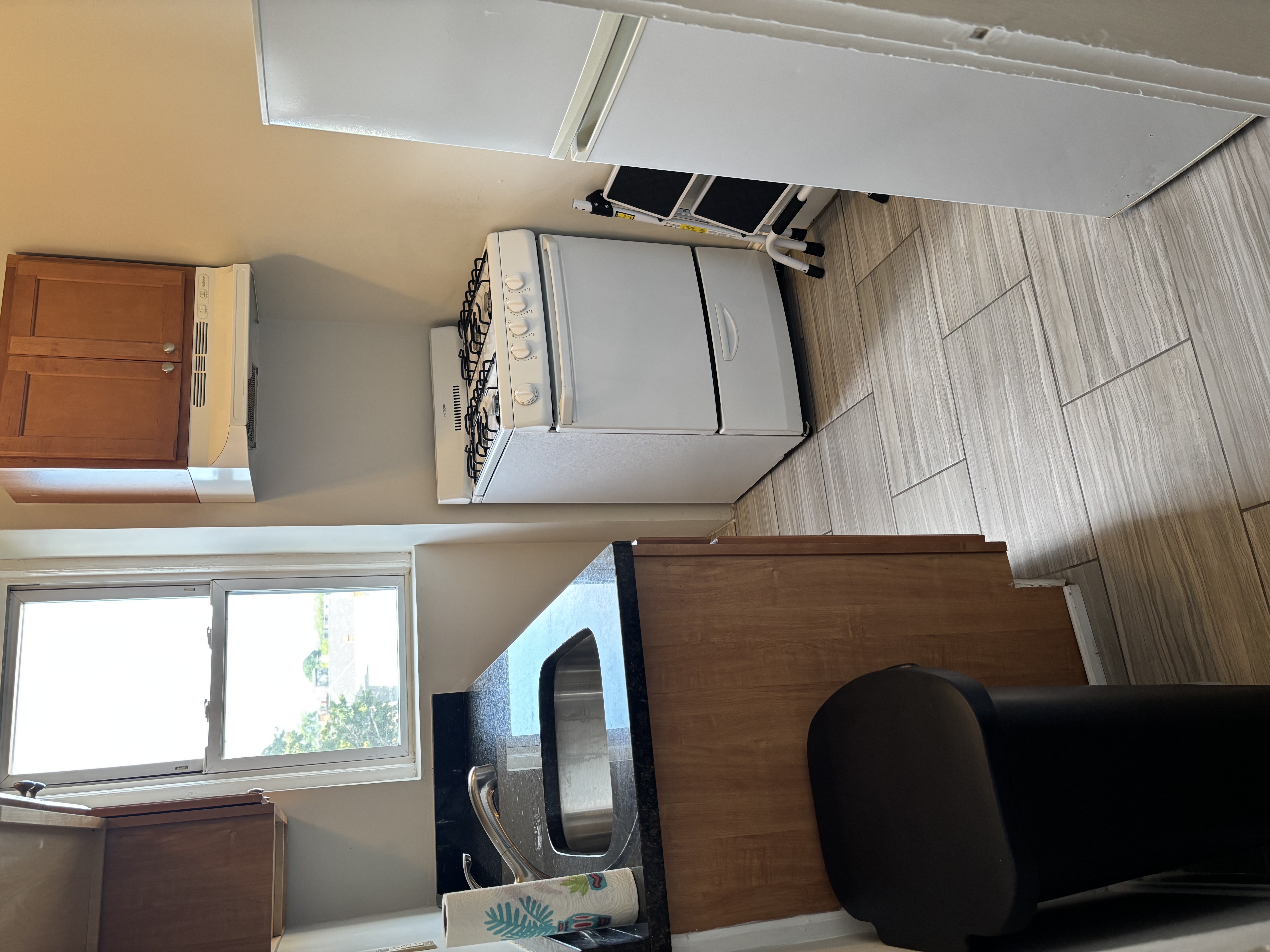 Photos of apartment on Commonwealth Ave.,Boston MA 02134