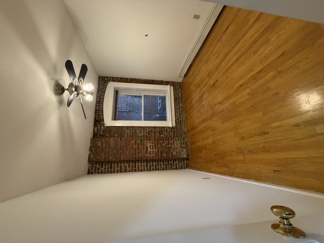 28 Fleet St. — North End
