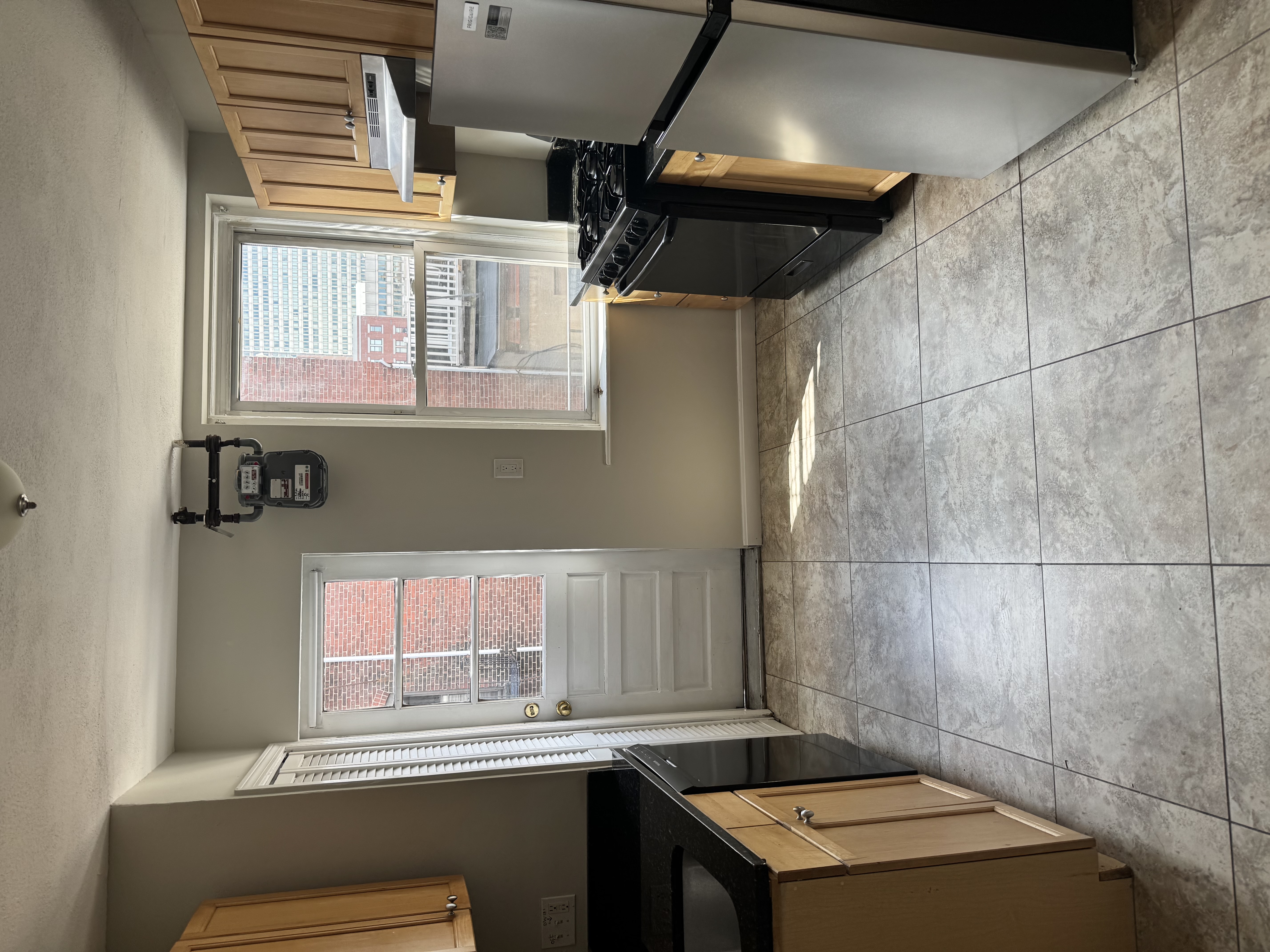 220 Hanover St. — North End