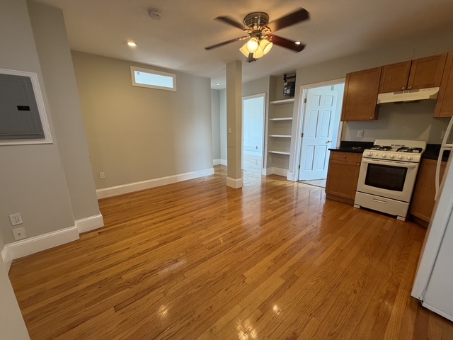 220 Hanover St. — North End