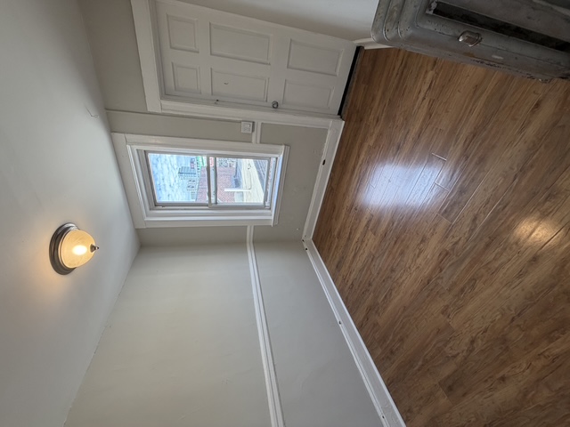 220 Hanover St. — North End
