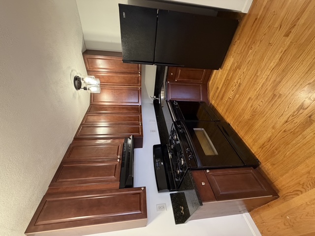 145 Endicott St. — North End