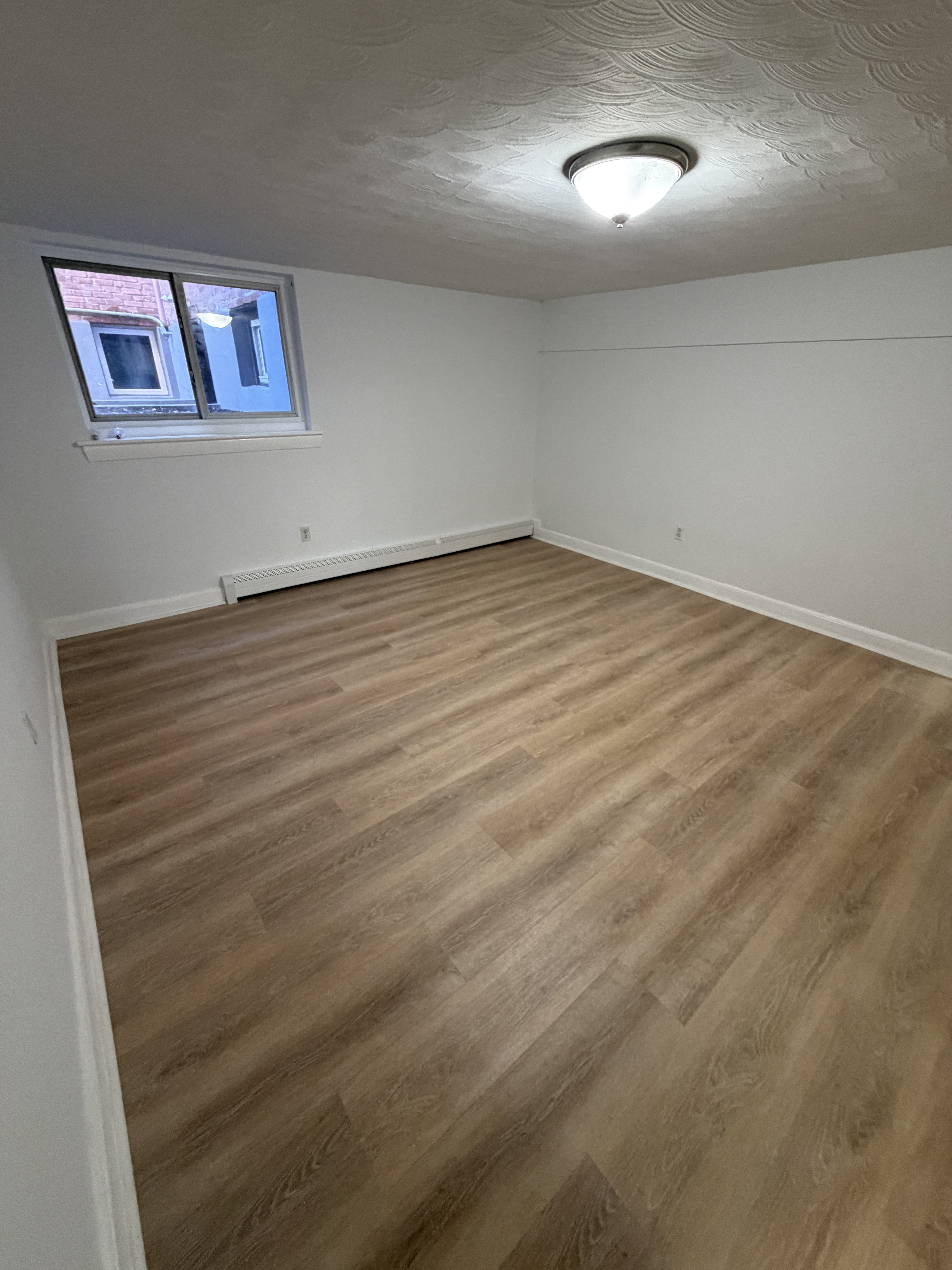 Photo 3 of Chiswick Rd. Unit 2