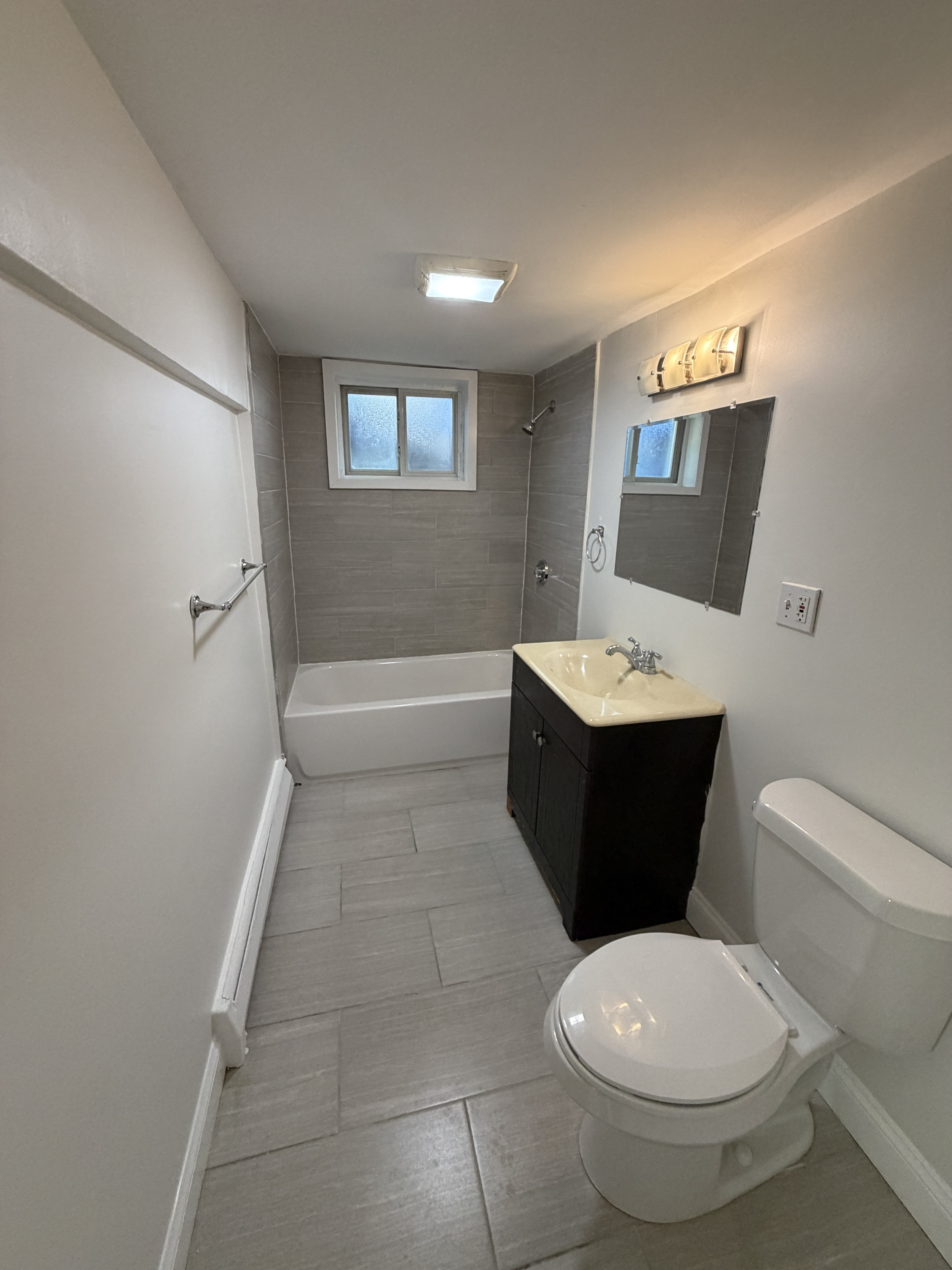 Photo 9 of Chiswick Rd. Unit 2
