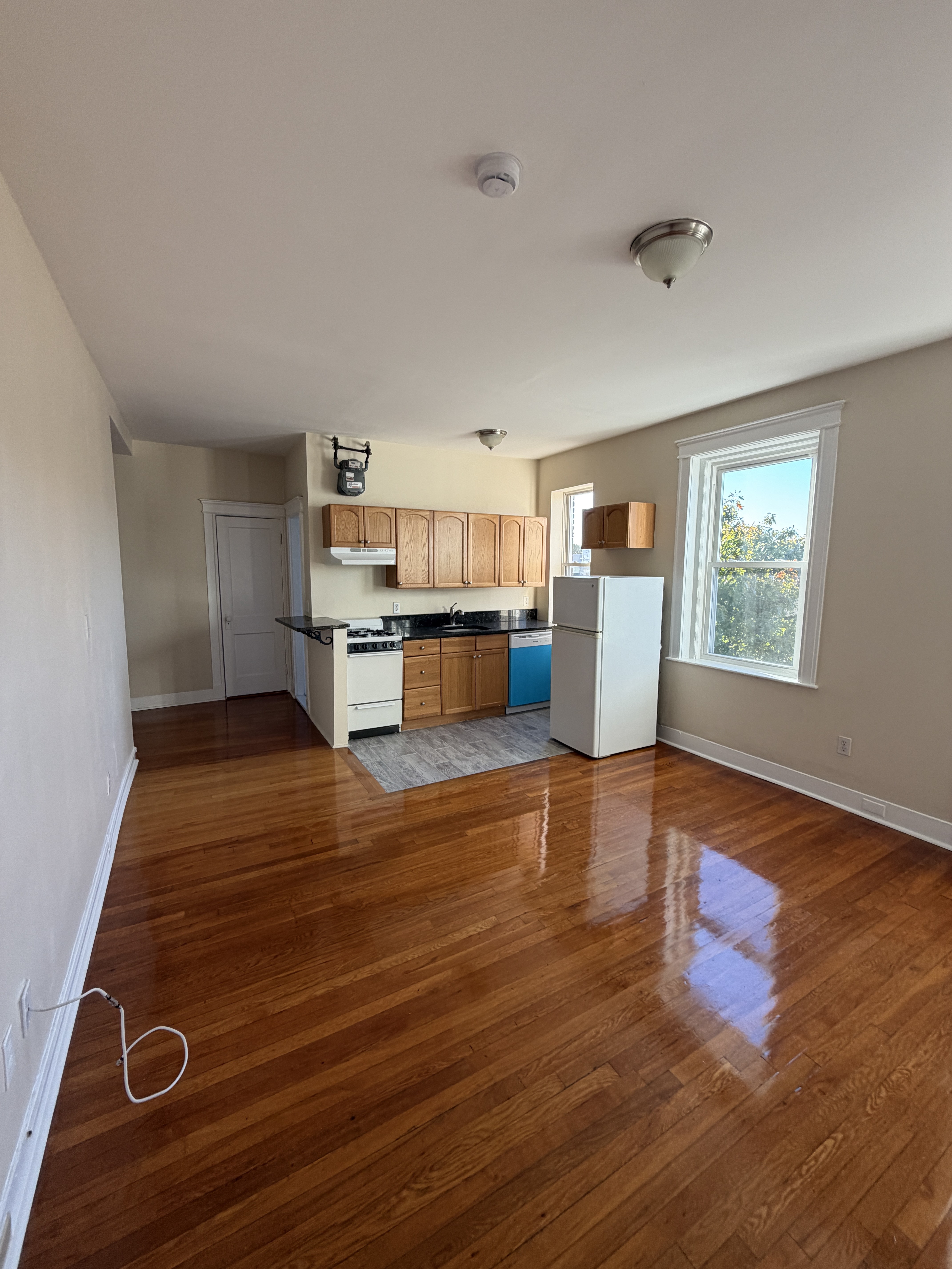 Photos of apartment on Commonwealth Ave.,Boston MA 02134