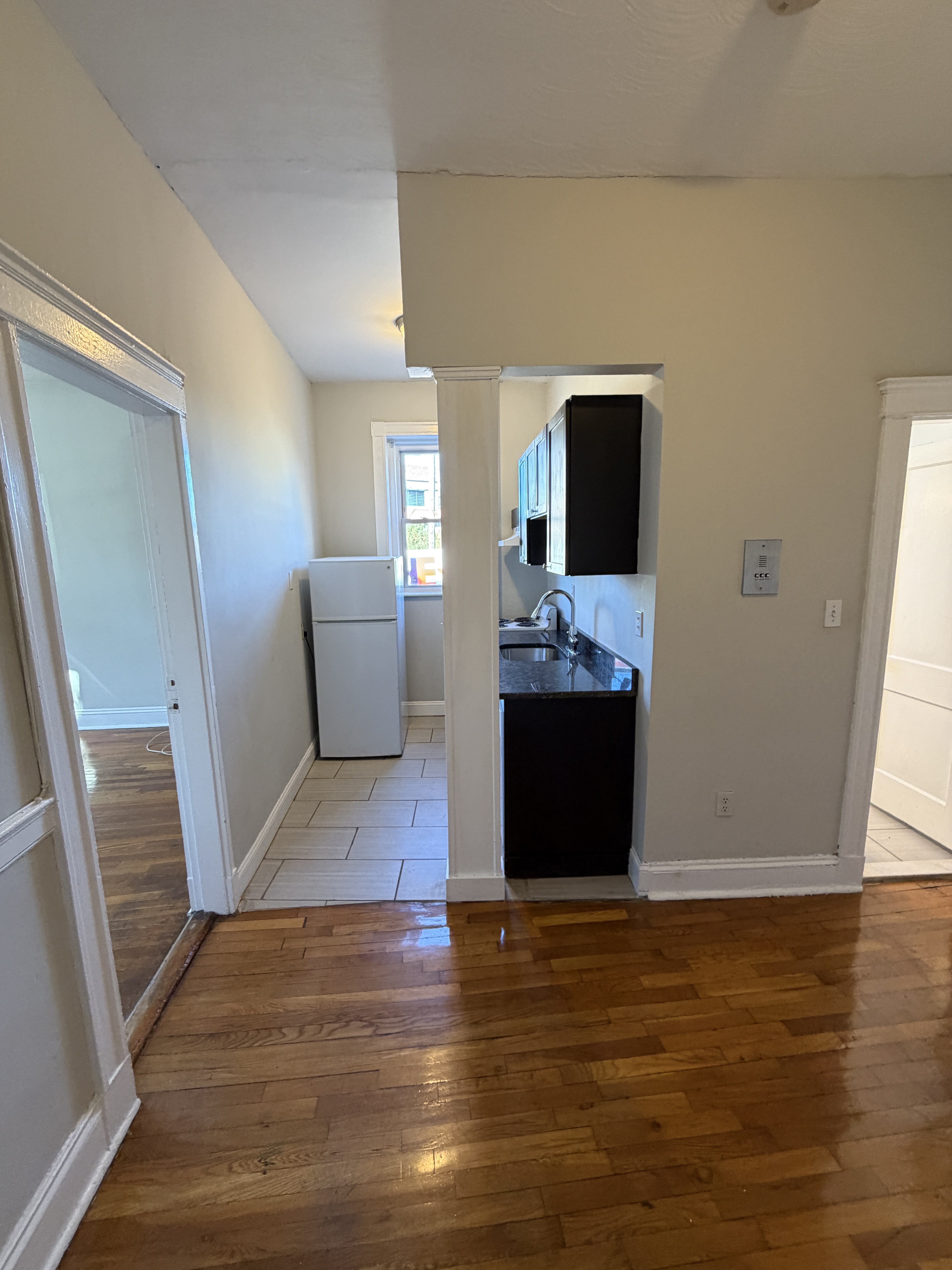 Photos of apartment on Commonwealth Ave.,Boston MA 02134