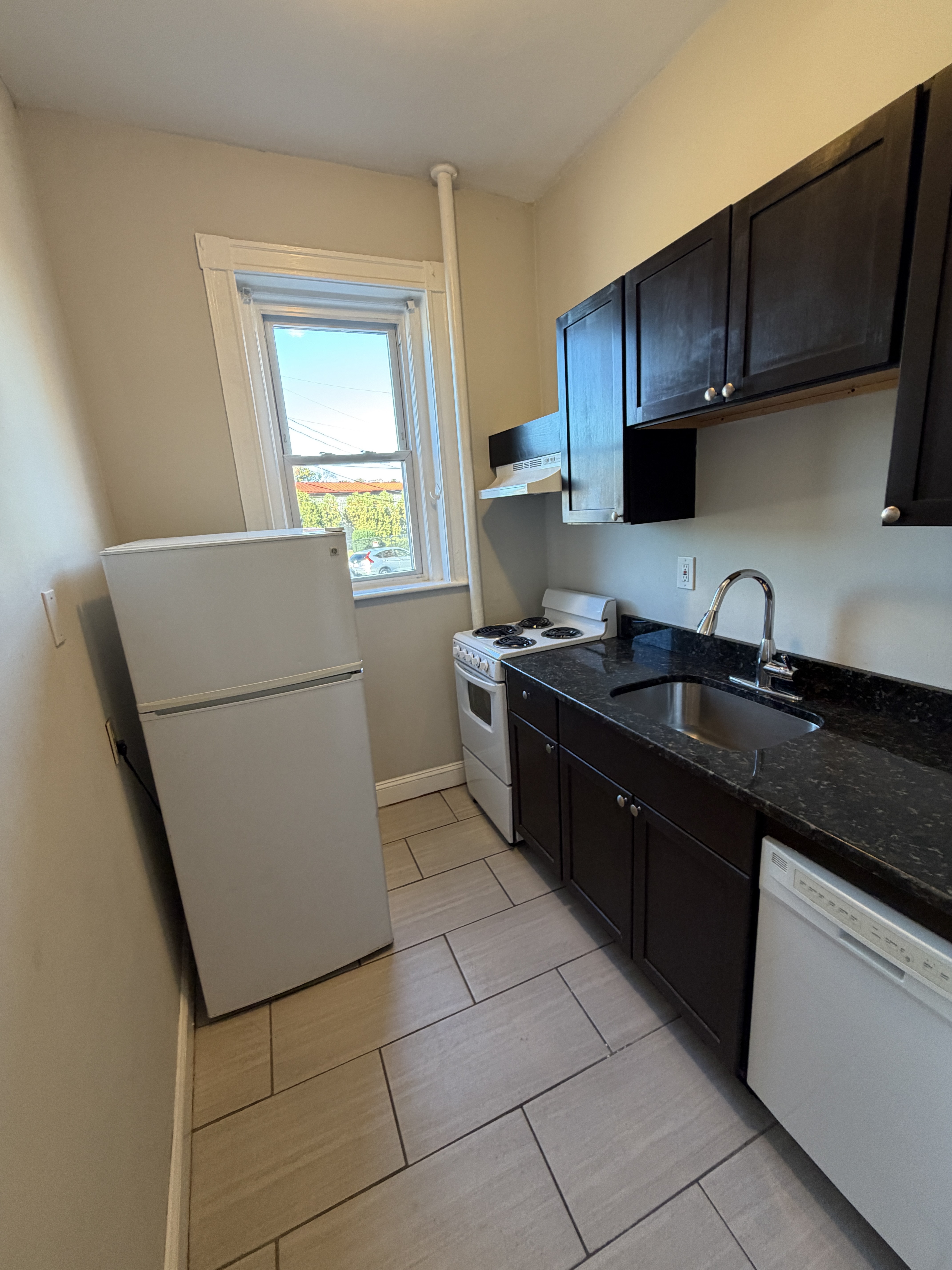 Photos of apartment on Commonwealth Ave.,Boston MA 02134