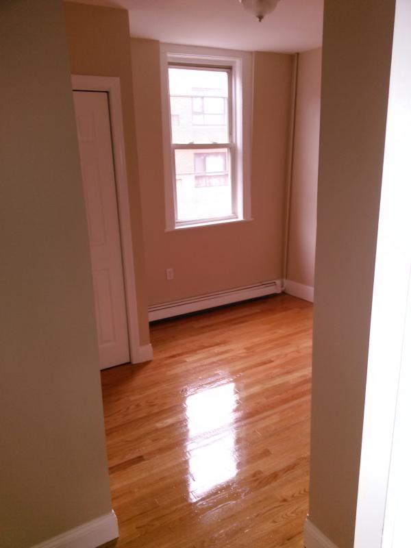 149 Endicott St, North End