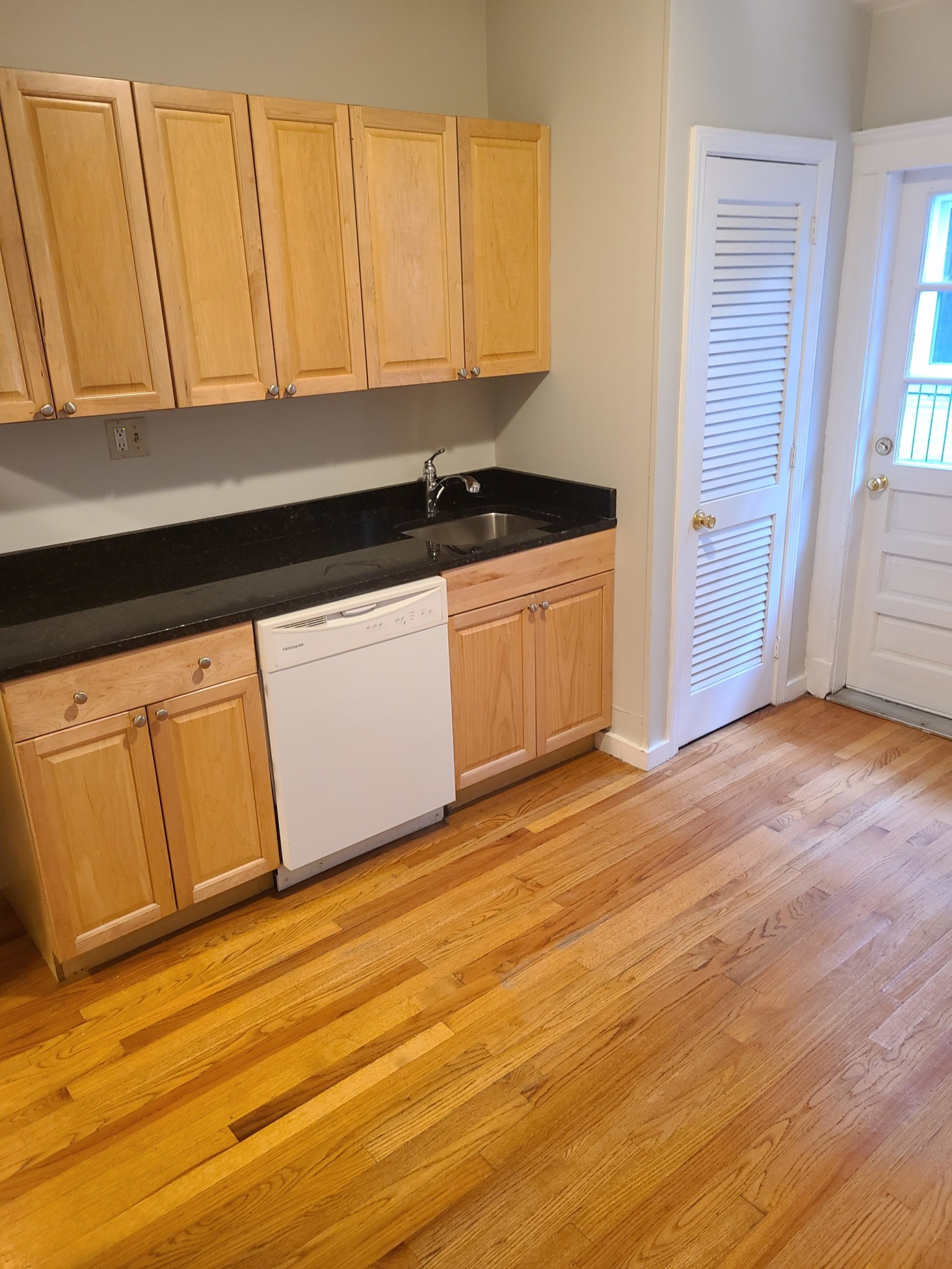 224 Hanover St, North End