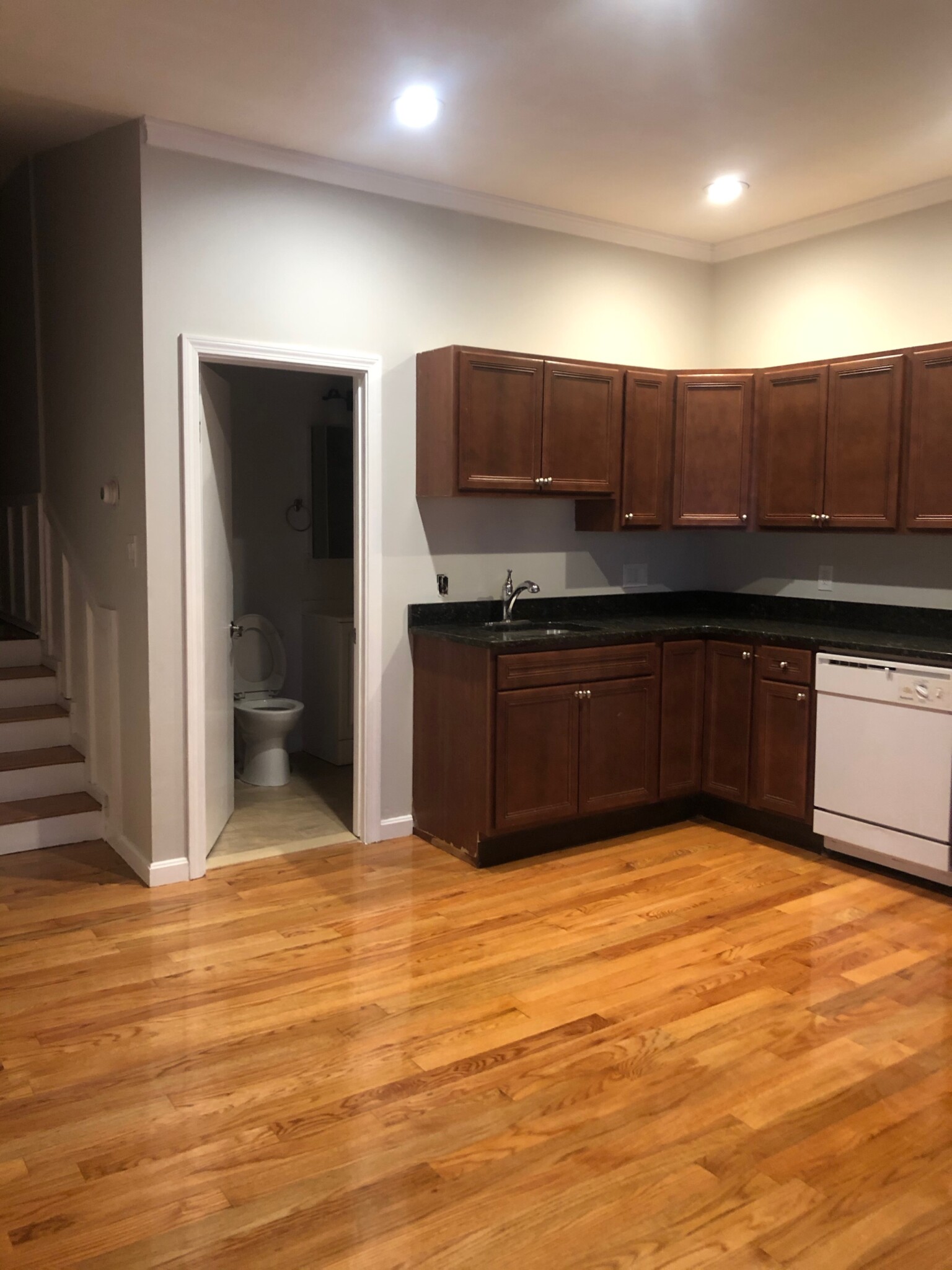 153 Salem St, North End