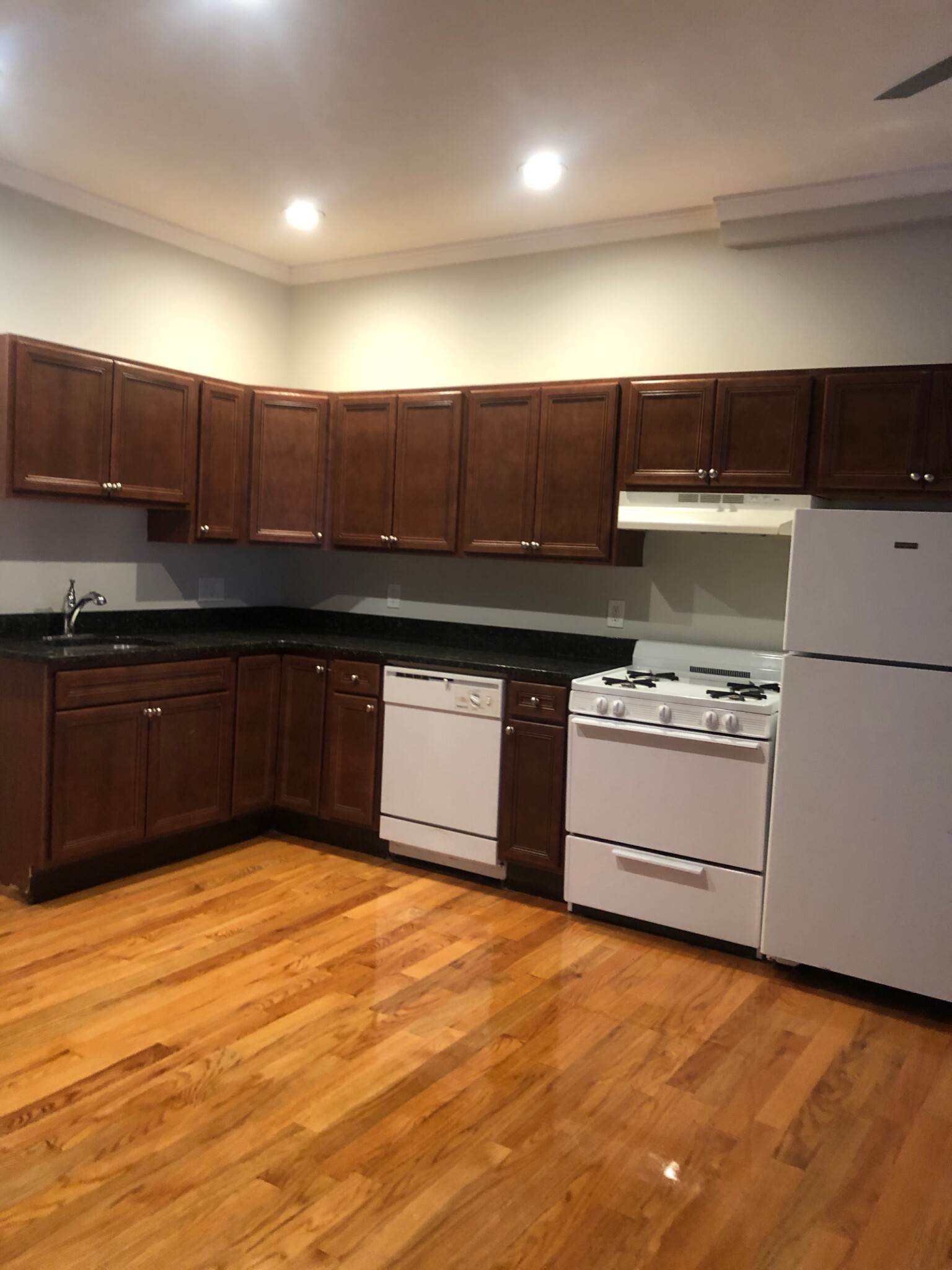 153 Salem St, North End