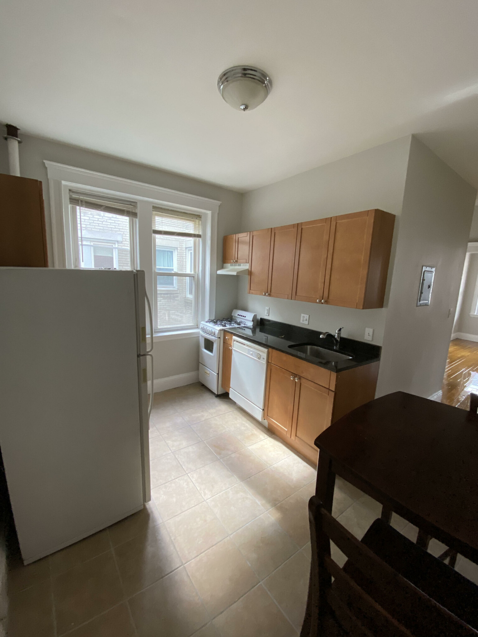 2 bed, 1 bath apartment for rent at 325 Summit Ave Unit 5, Brighton — photo 4 of 19