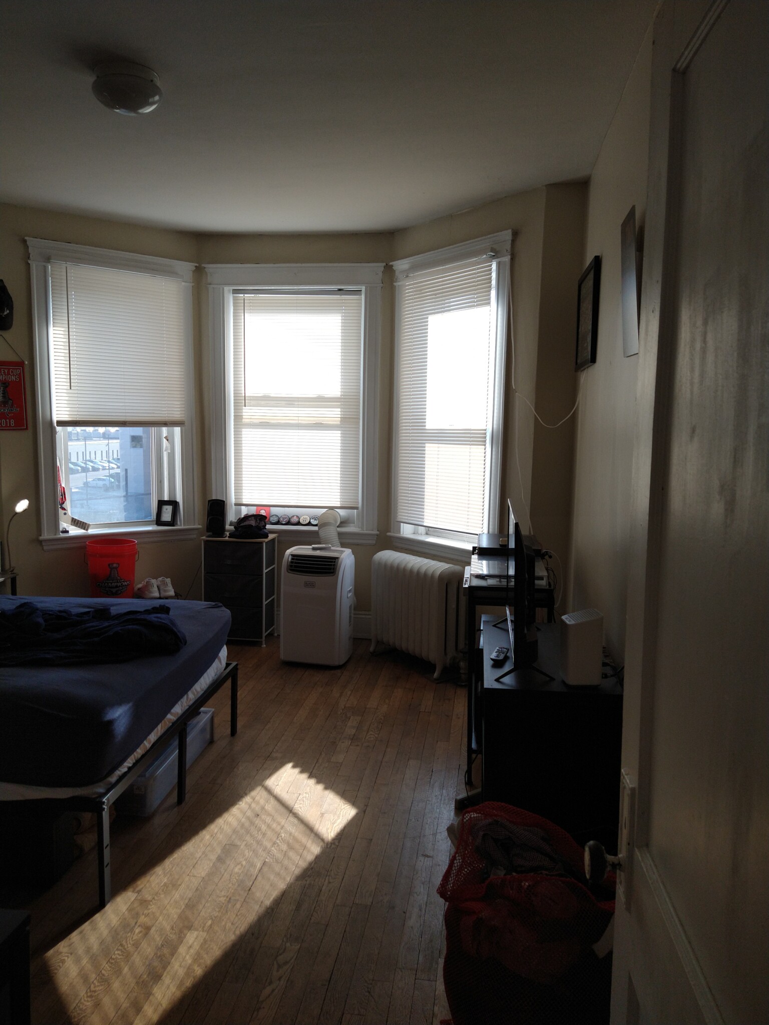 Rental image