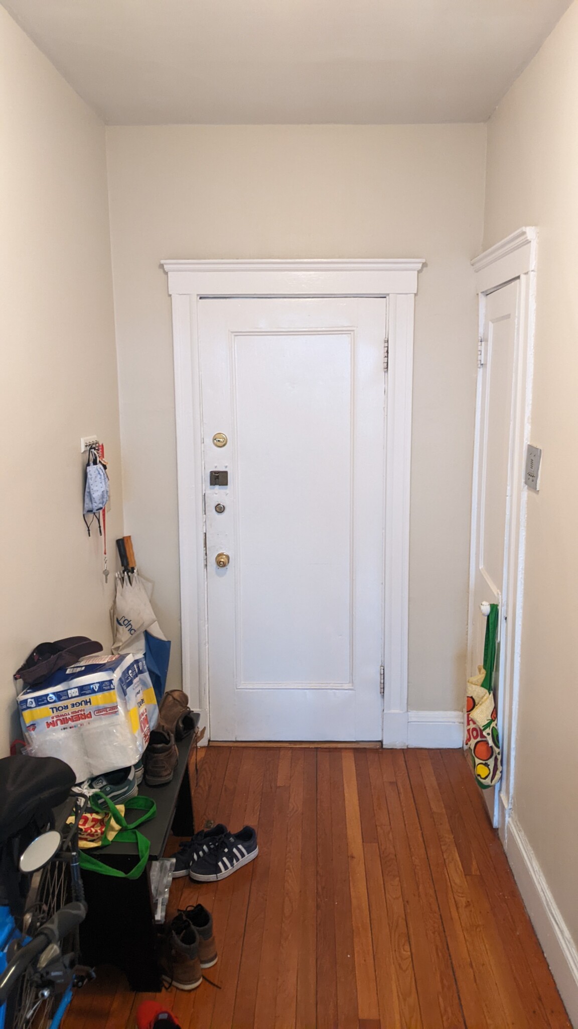 321 Summit Ave, Brighton