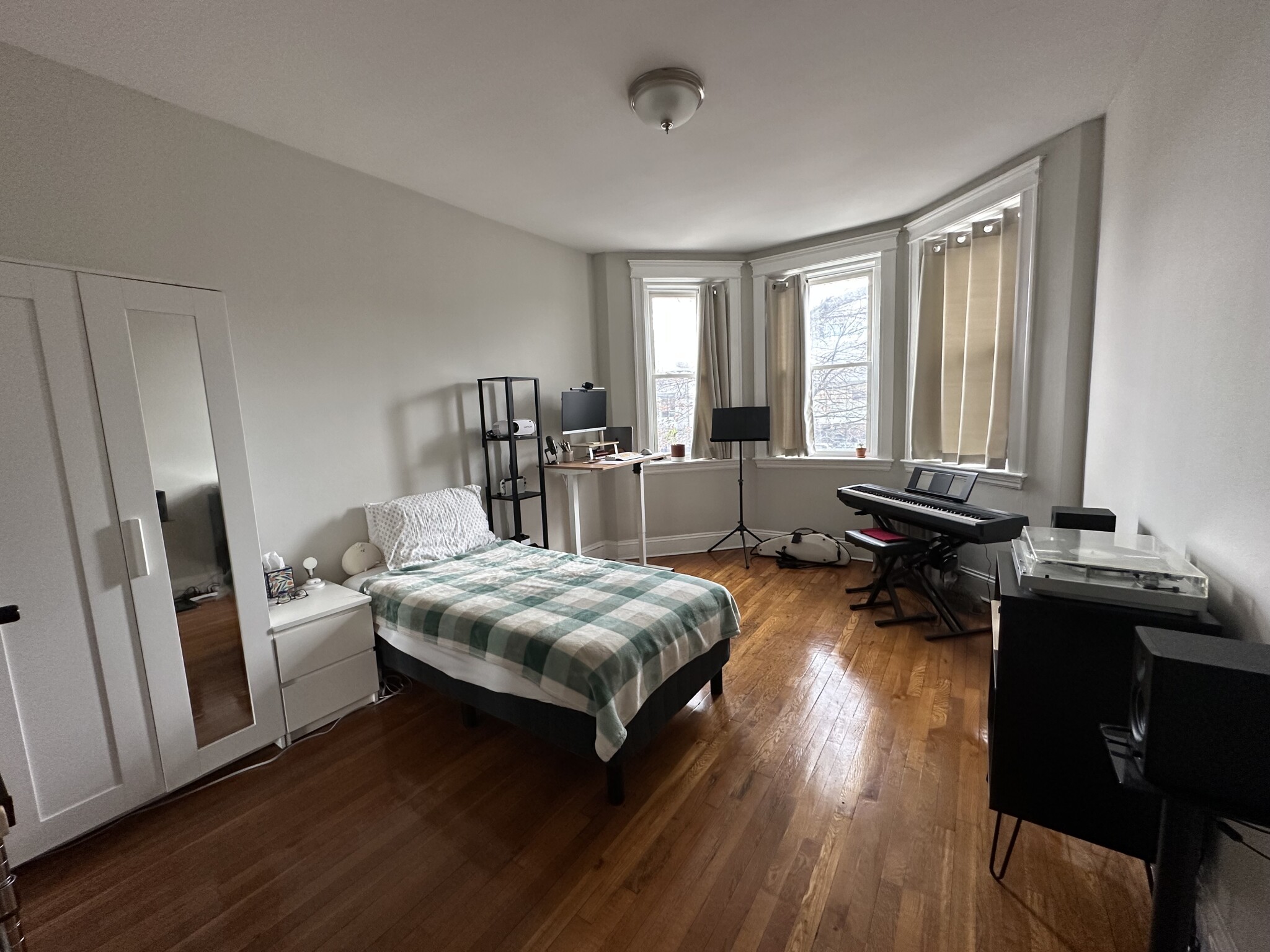Photos of apartment on Commonwealth Ave.,Boston MA 02134