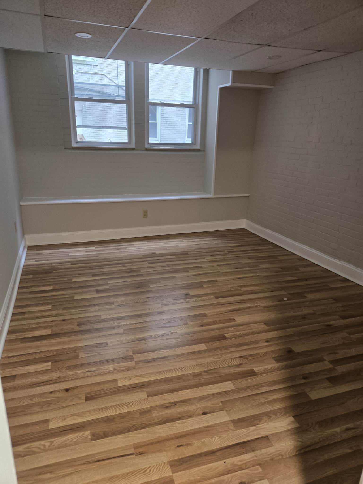 Rental image