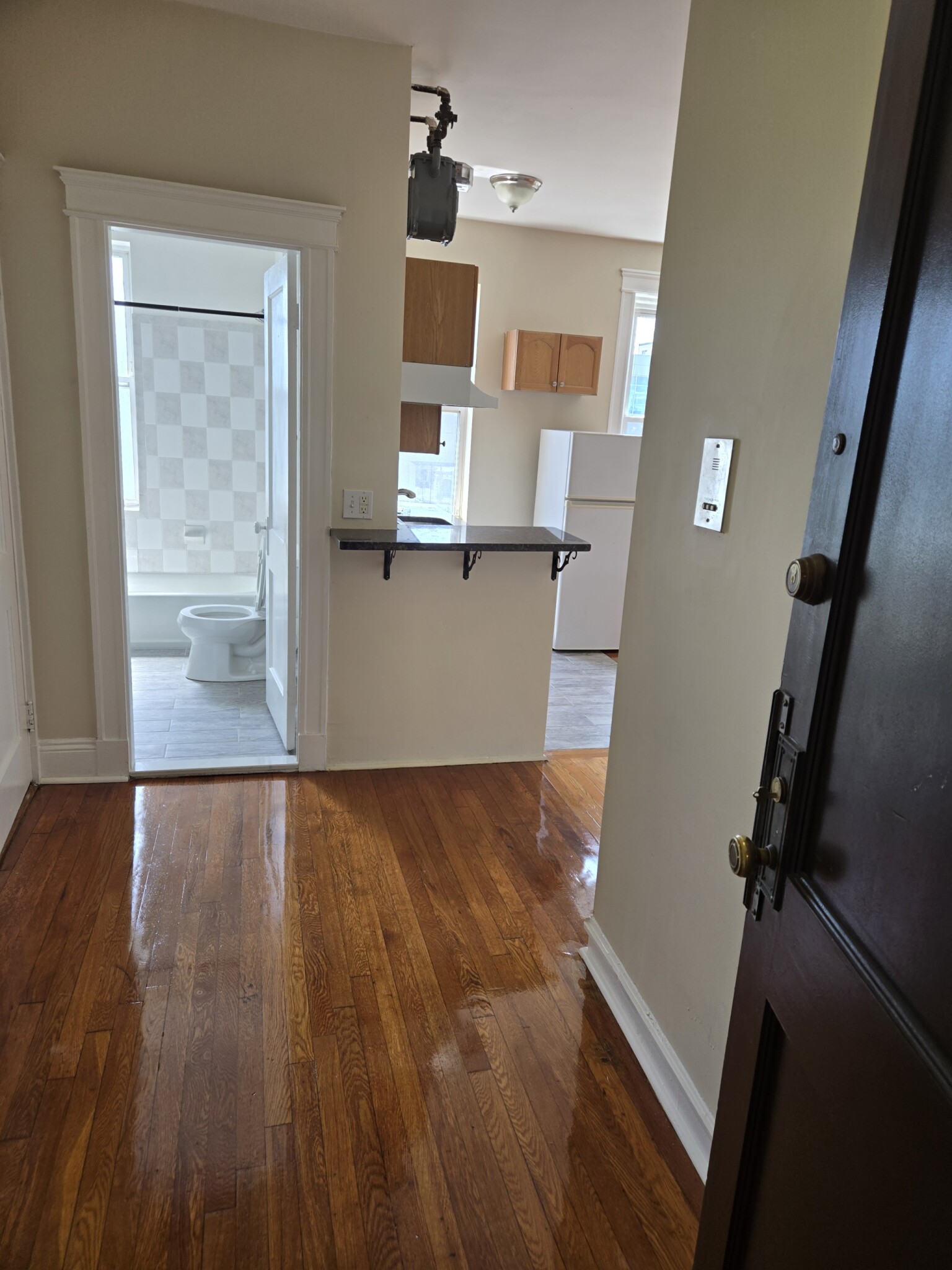 Listing featured image