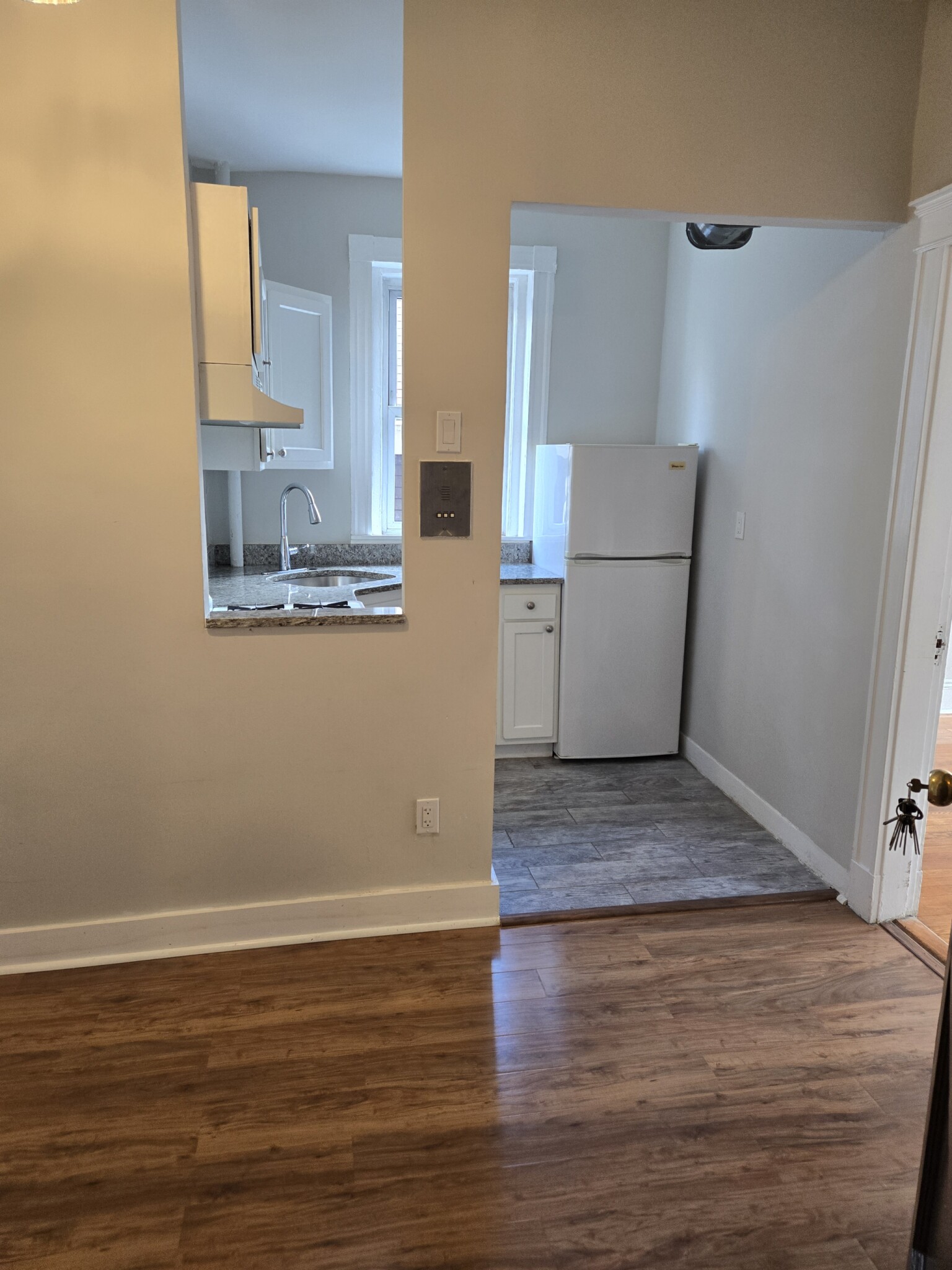 Photos of apartment on Commonwealth Ave.,Boston MA 02134