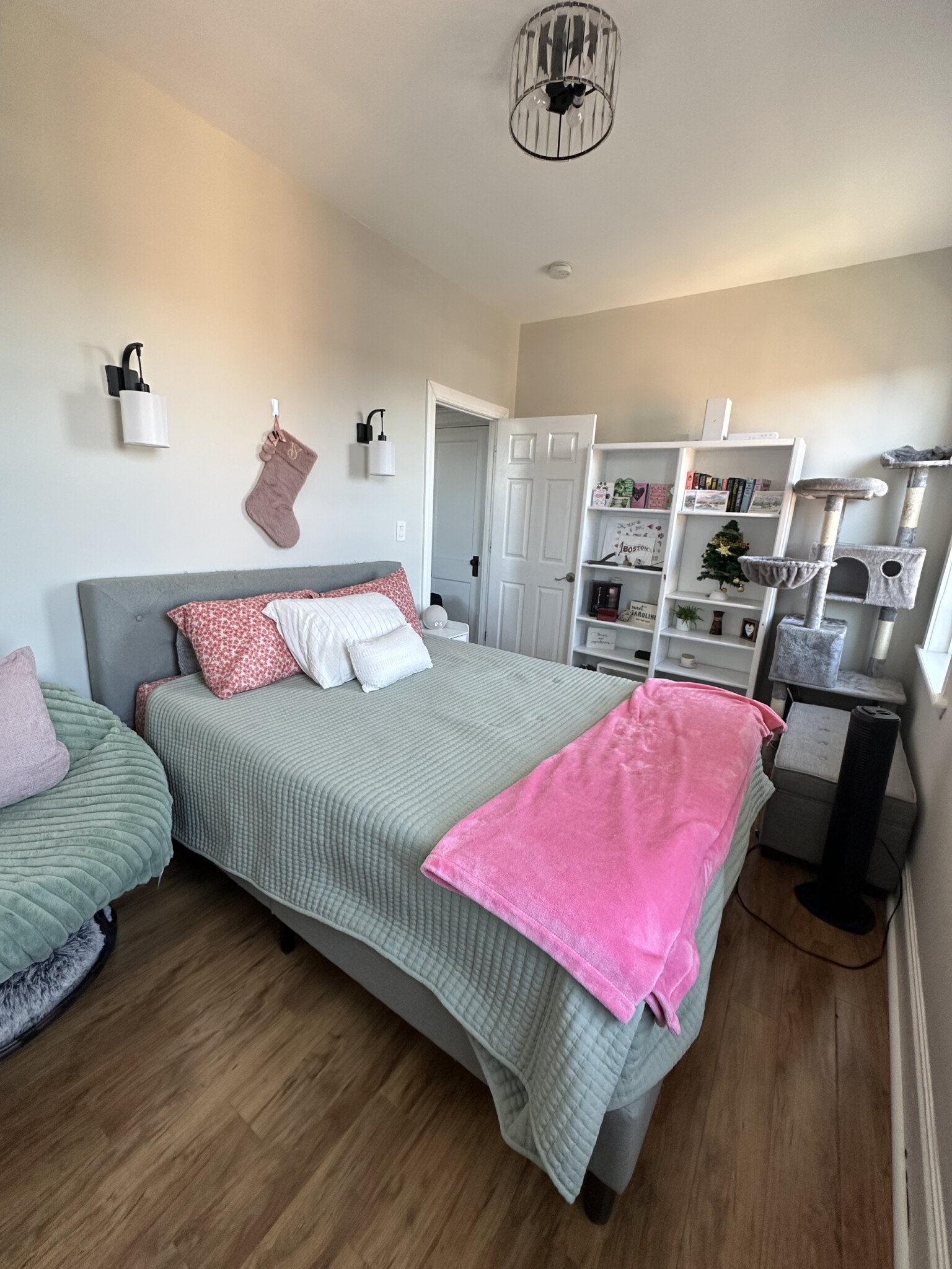 Photos of apartment on Commonwealth Ave.,Boston MA 02134